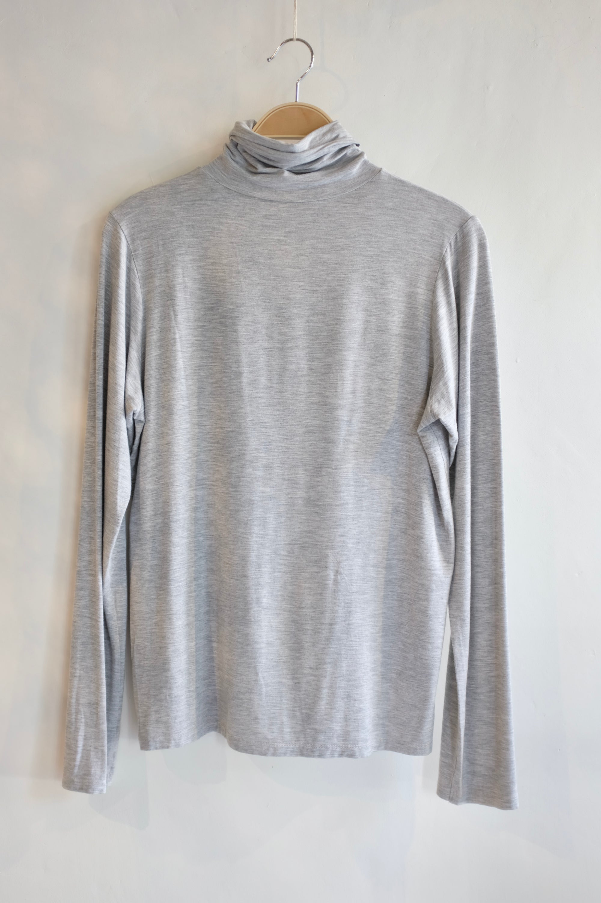 Pre-loved / Baserange Grey Turtleneck / Size XL