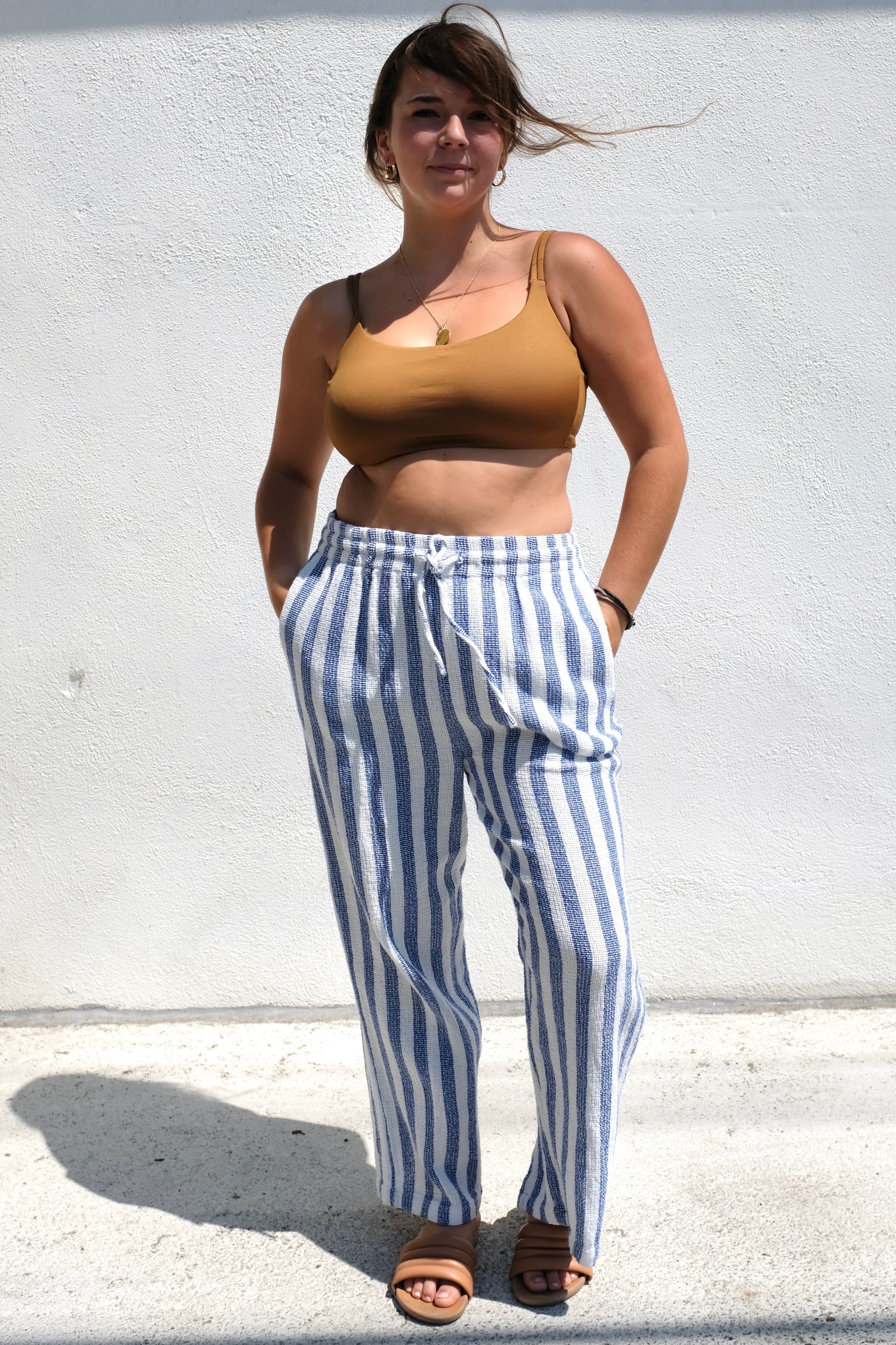 Left on Friday POOL DAYS Top D+ / Tan Lines