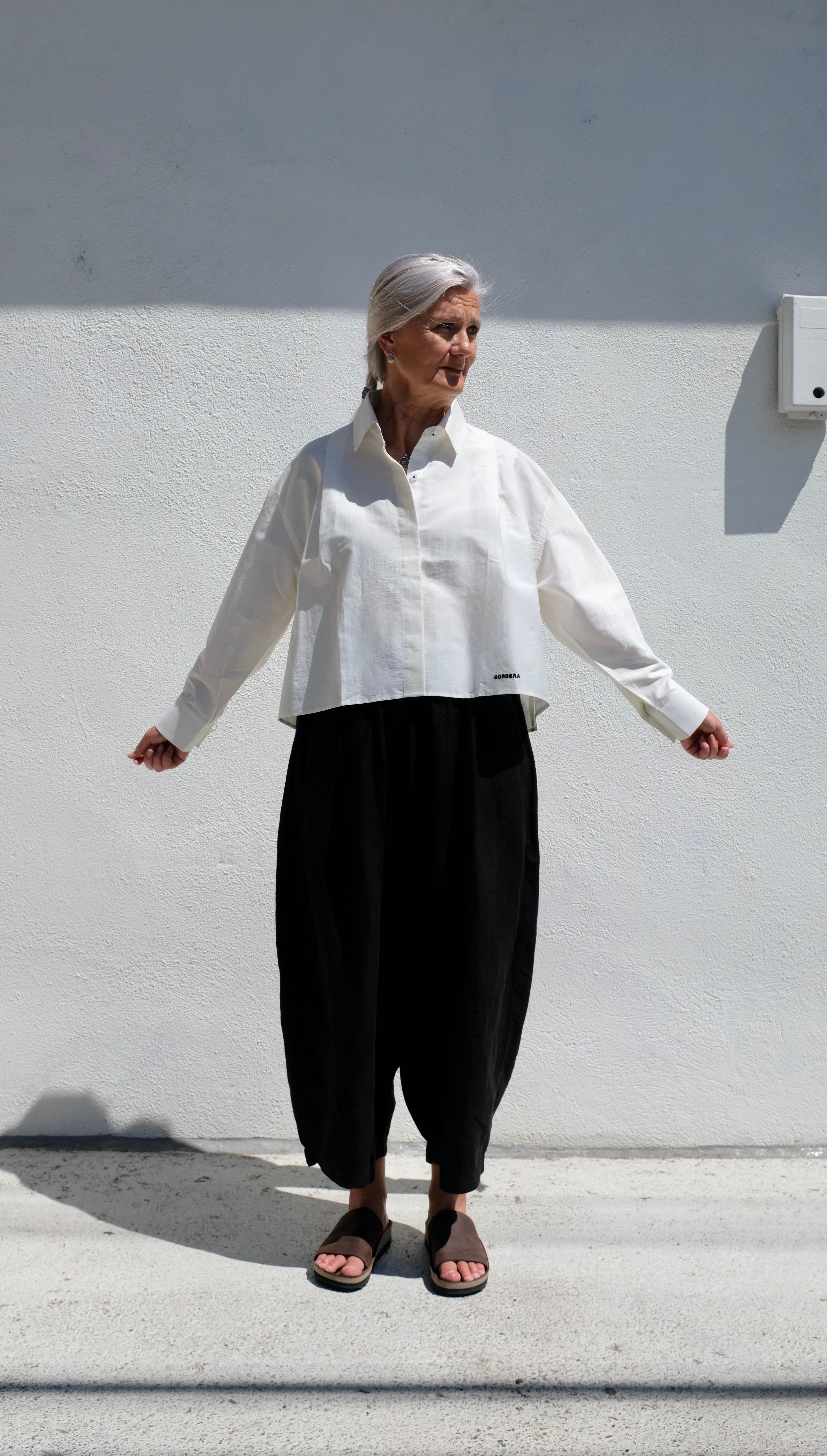 Front Pleats Shirt / White