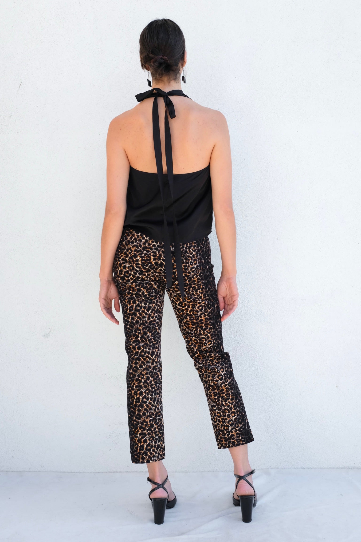 Baserange CRAVAT Top / BlackBaserange CRAVAT Top / Black