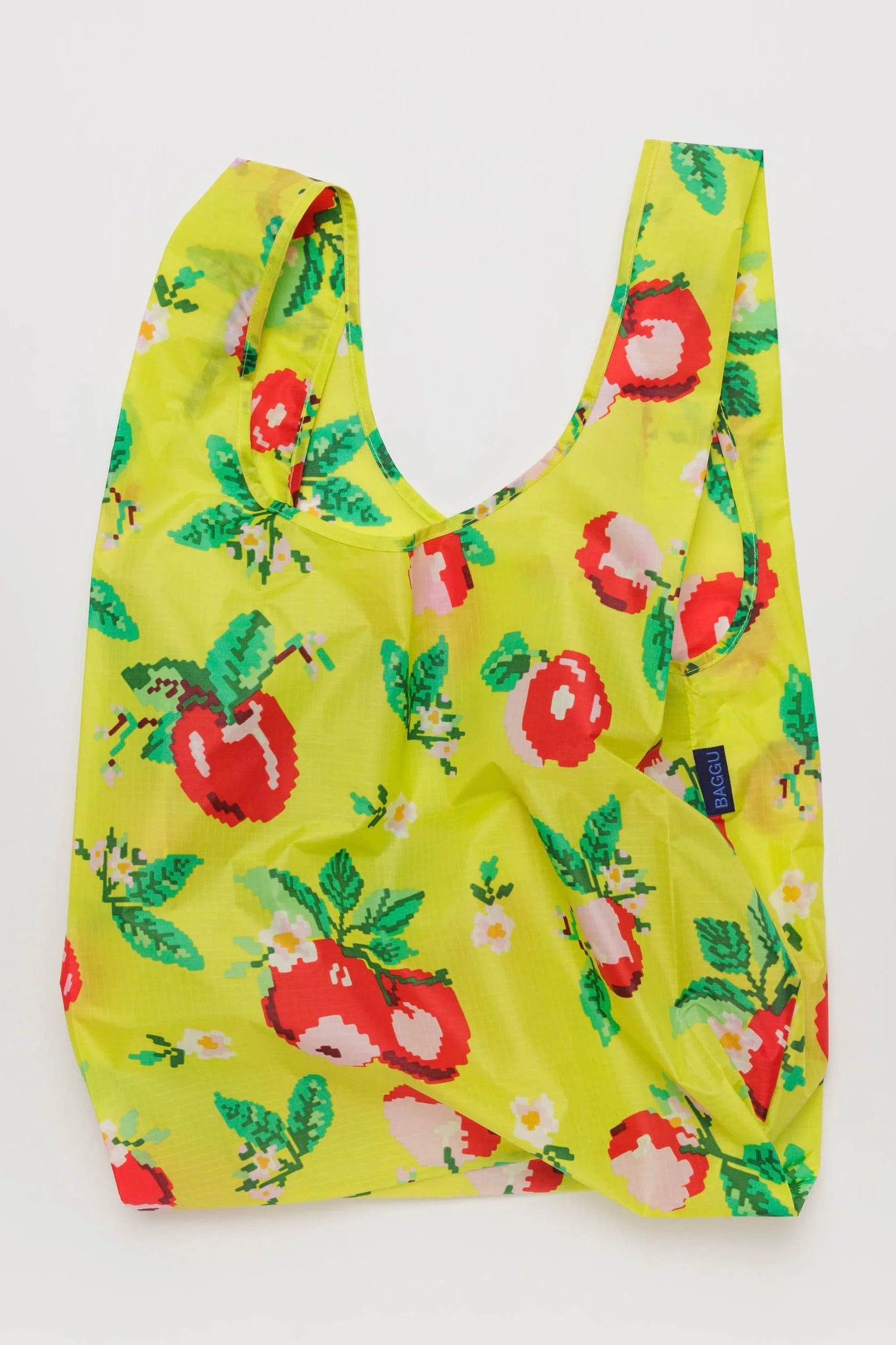 Baggu Standard Shopper / Needlepoint Apple