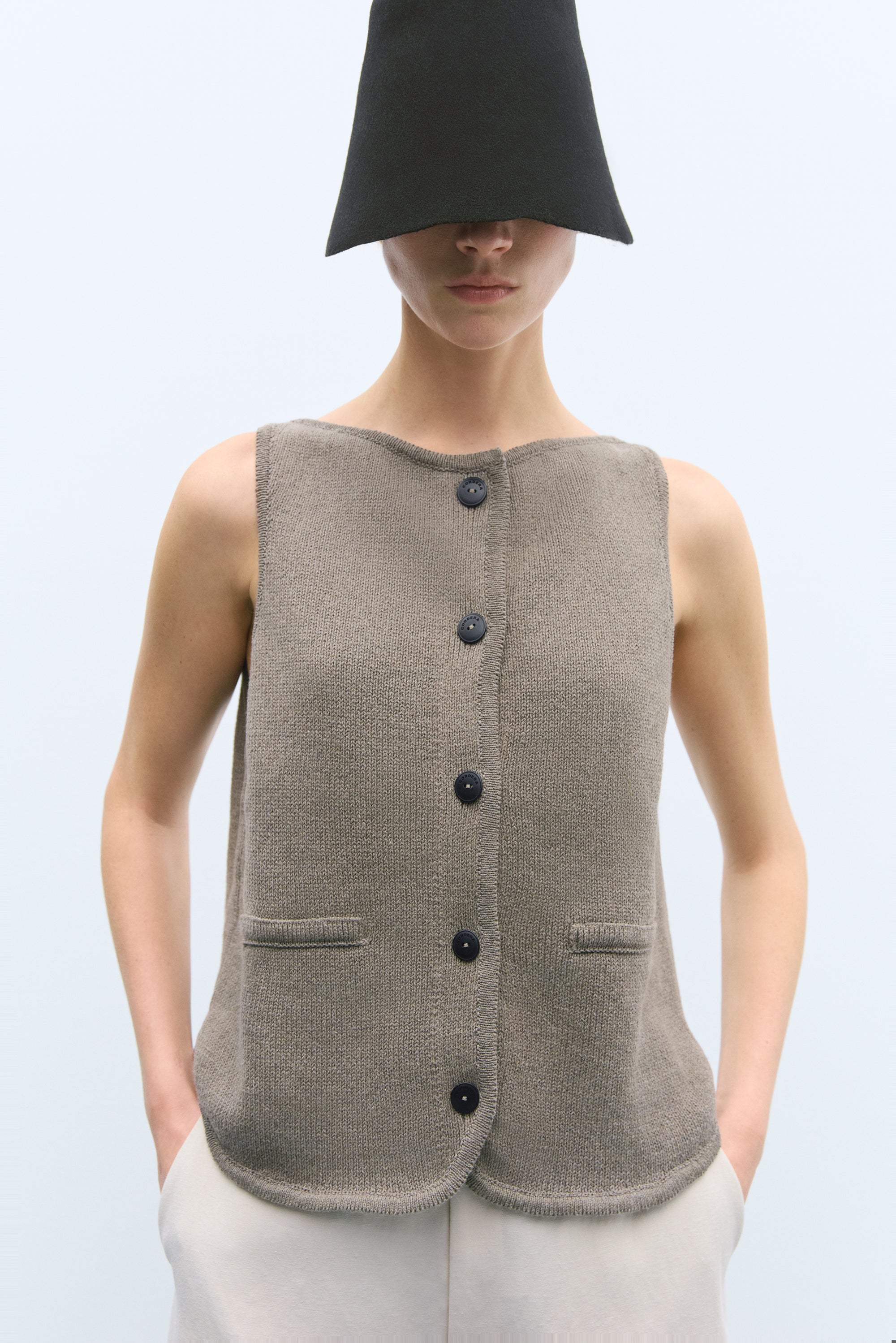 Boat Neck Waistcoat / Taupe