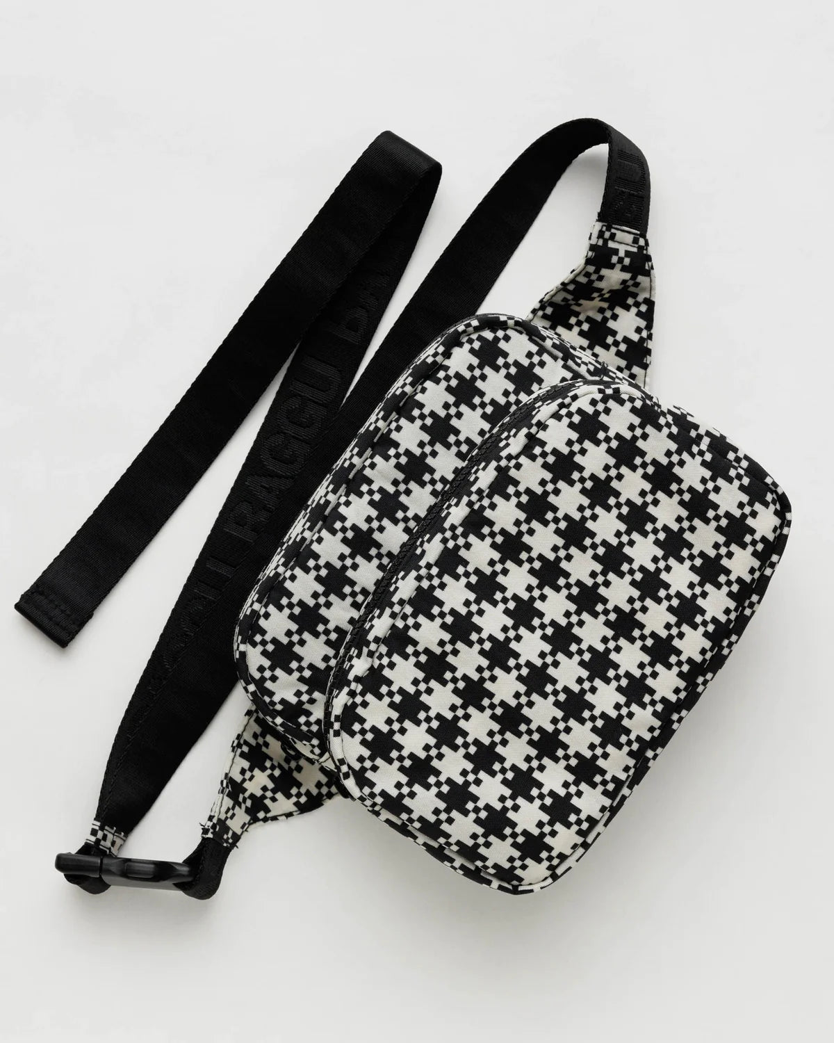 Black and white fanny pack hotsell