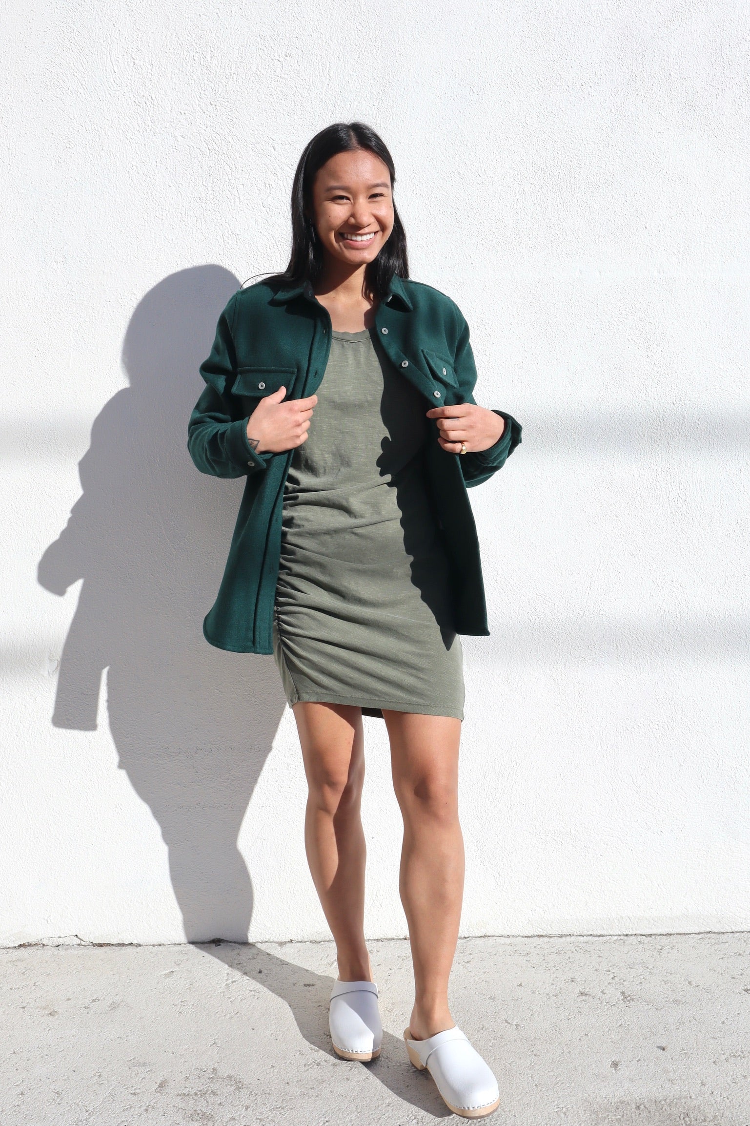 Sundry Shirred T Shirt Dress / Military