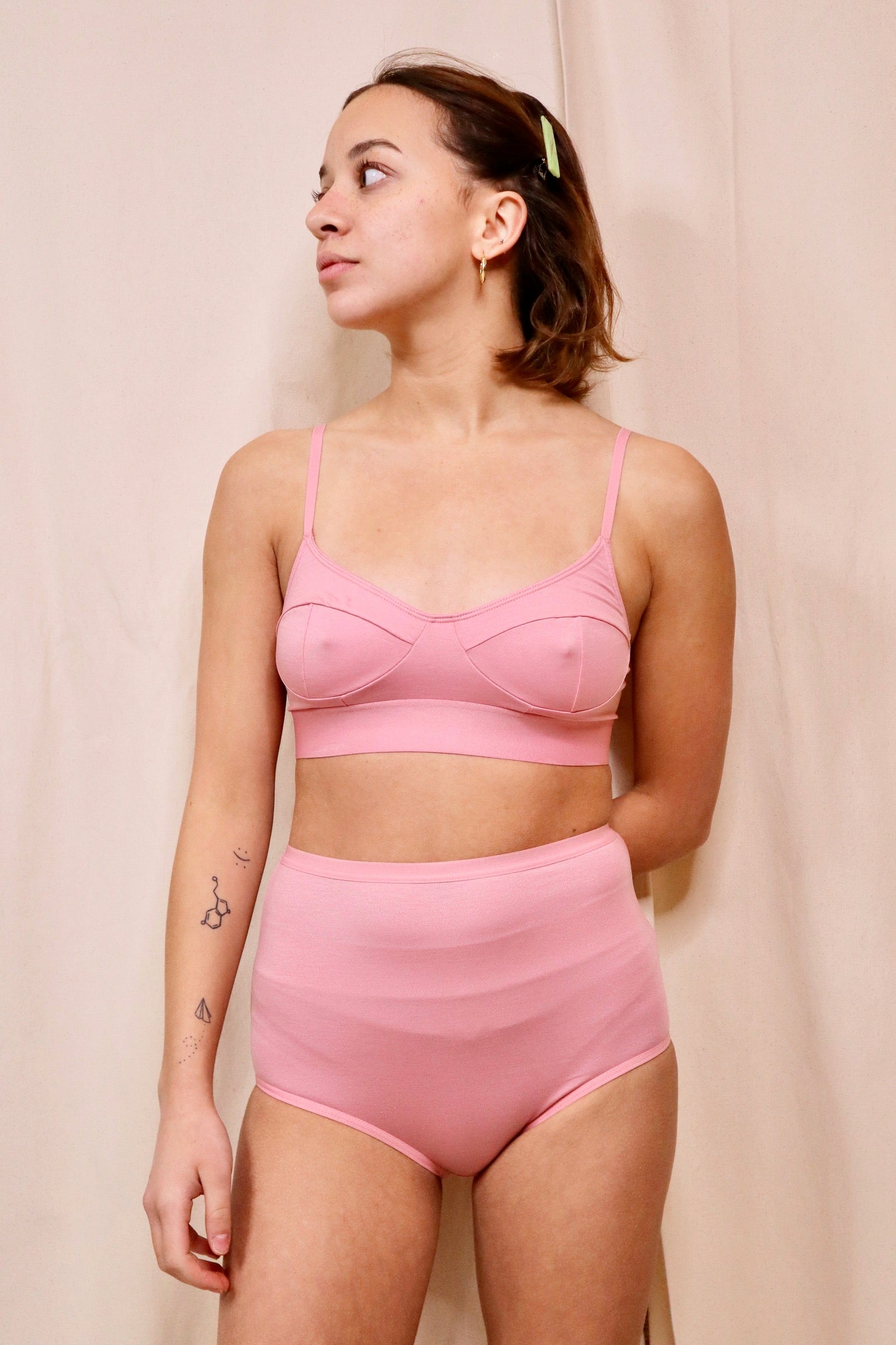 Baserange Highwaist Bell Pants / Ruby