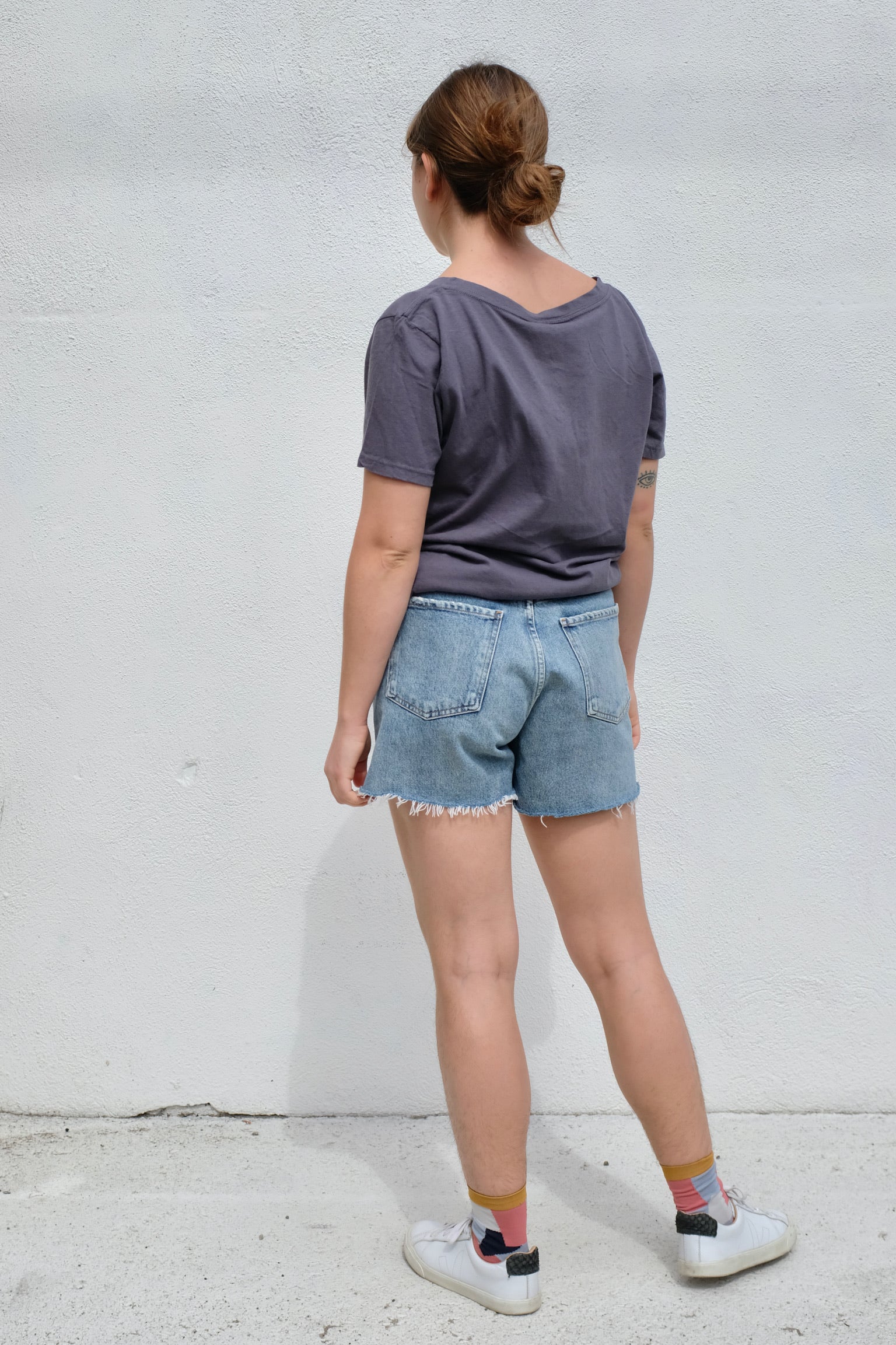 Jungmaven Santa Ynez V-Neck / Diesel Gray
