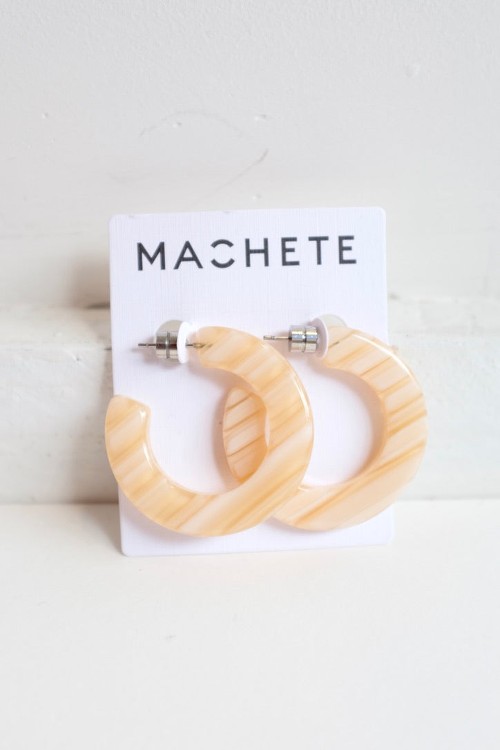 Machete Kate Hoops, Chameau