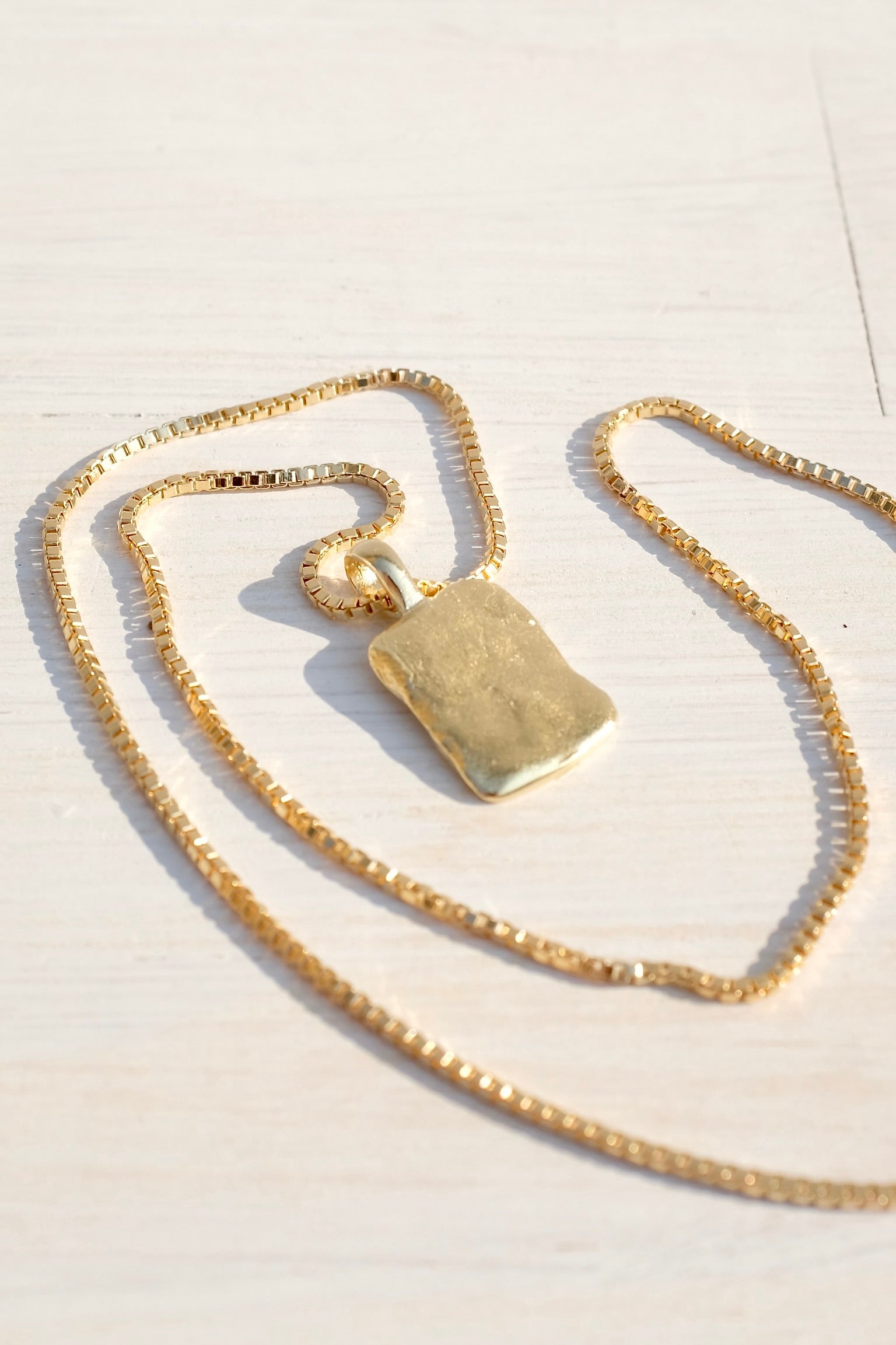 Mercurial Paolo Necklace on Box Chain / Gold