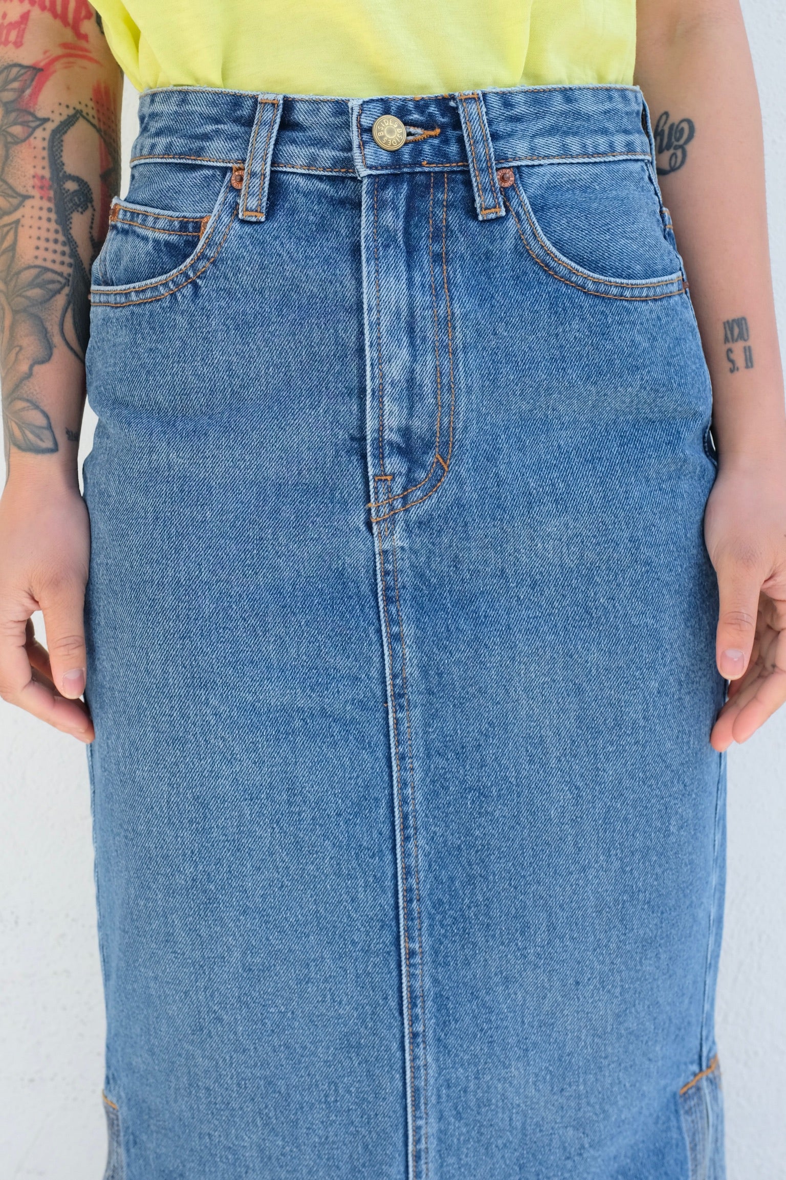 B-Sides Carrera Jean Skirt / Leo