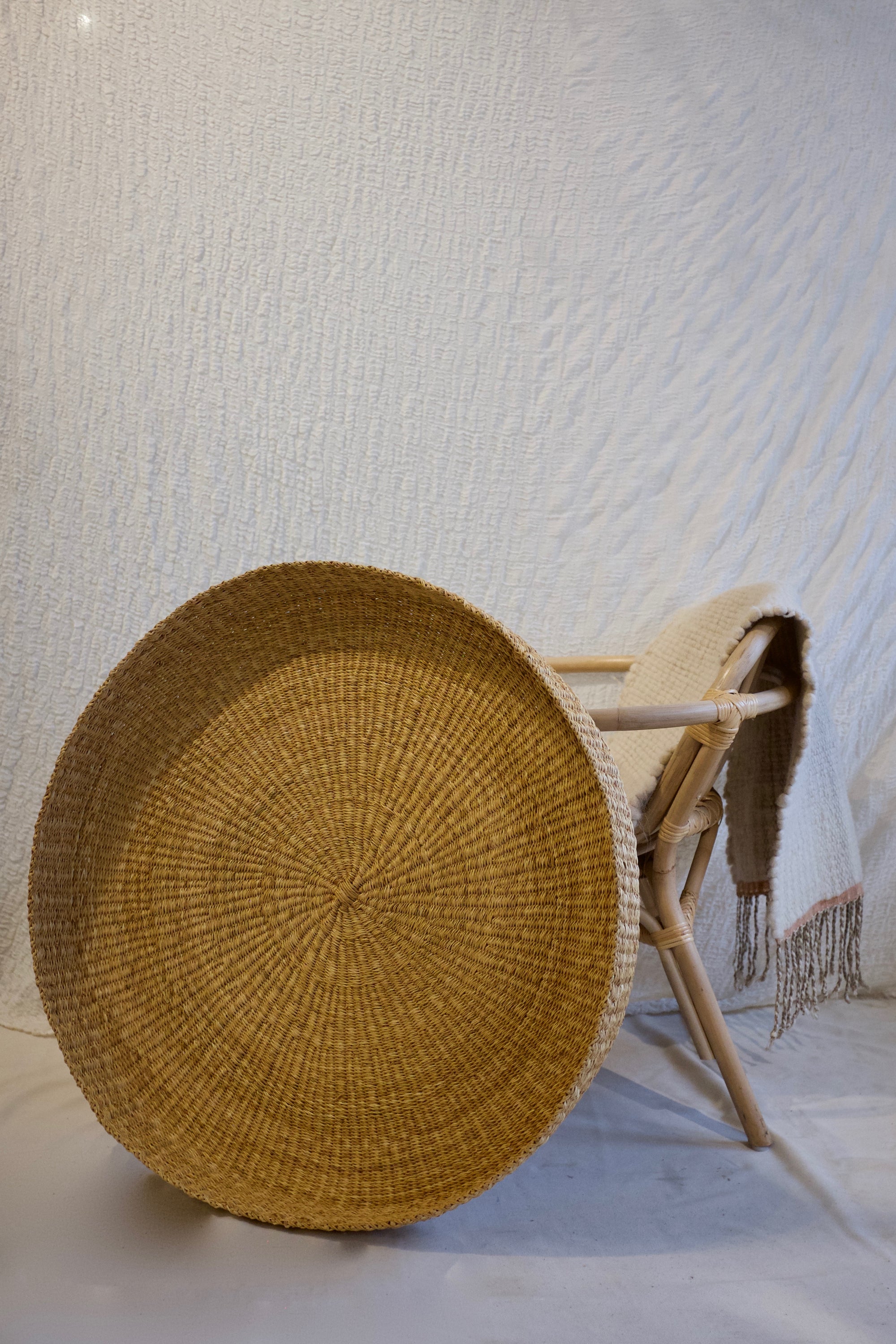 twenty one tonnes woven tray / elephant grass