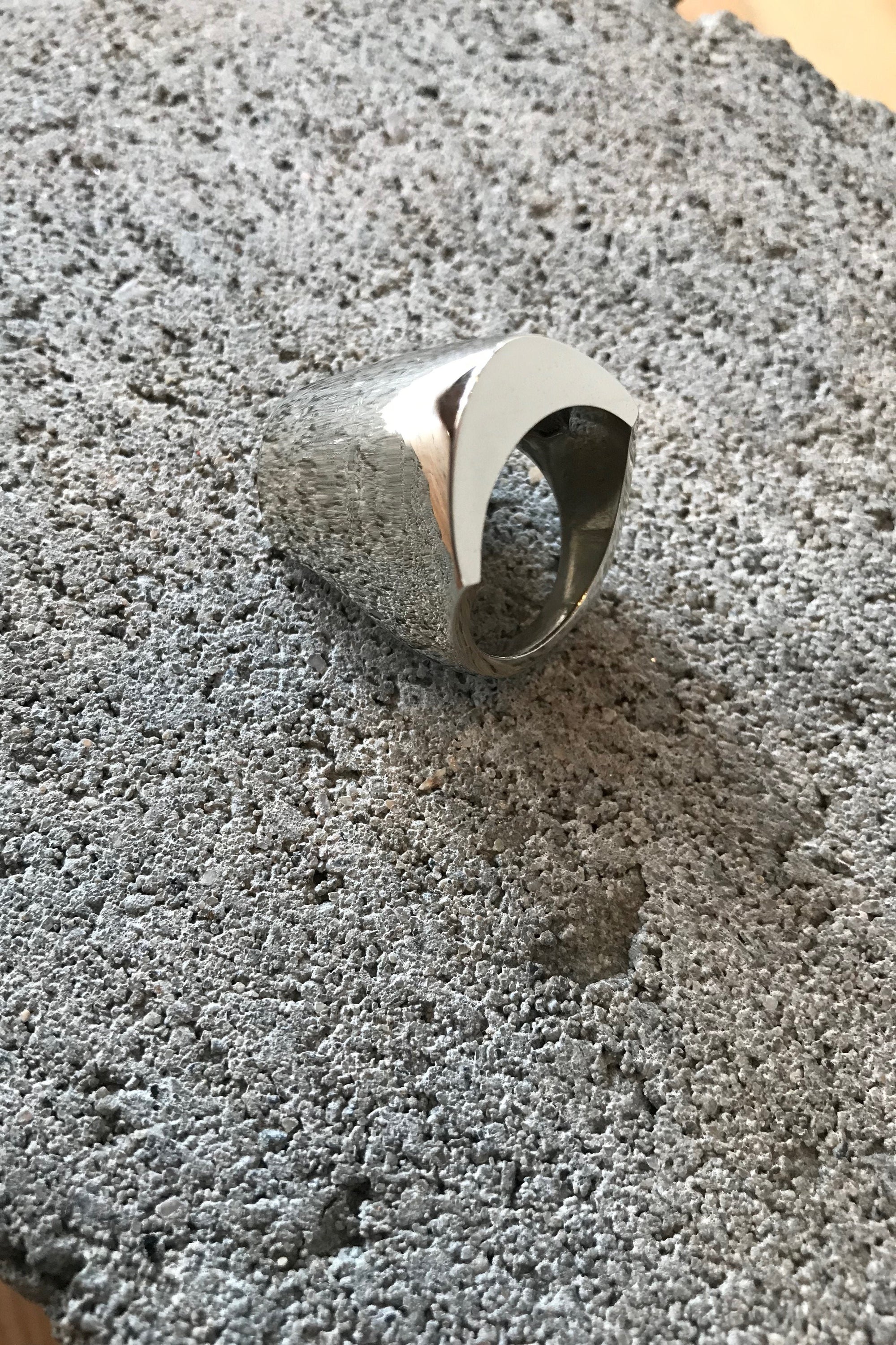 Quarry Bancroft Ring / White Bronze