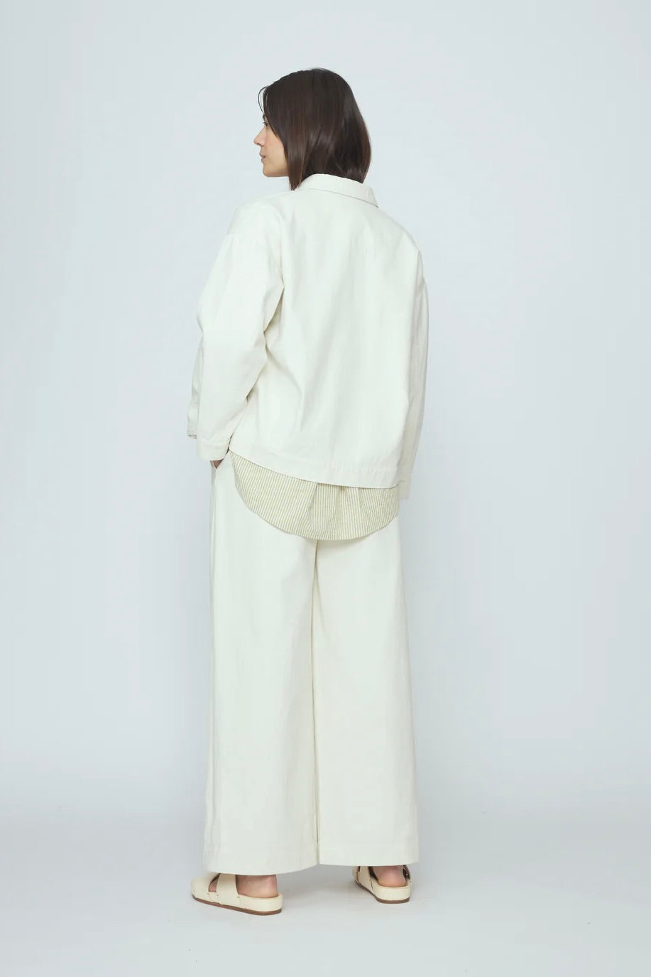 7115 by Szeki Signature Panel Pockets Jacket / Pearl White