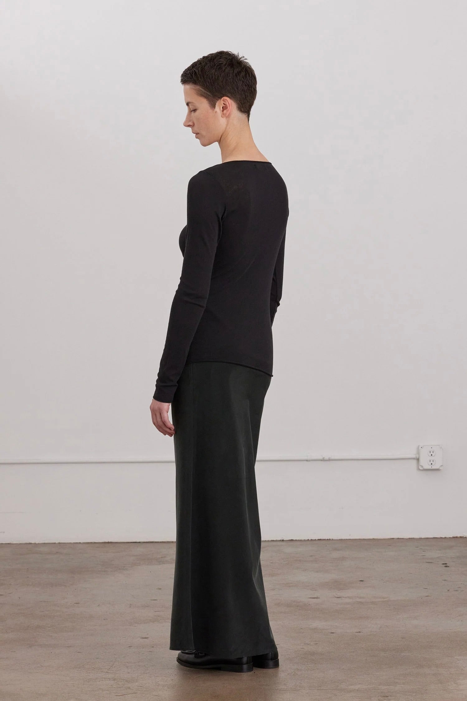 Loose Fit Long Sleeve Tee / Black