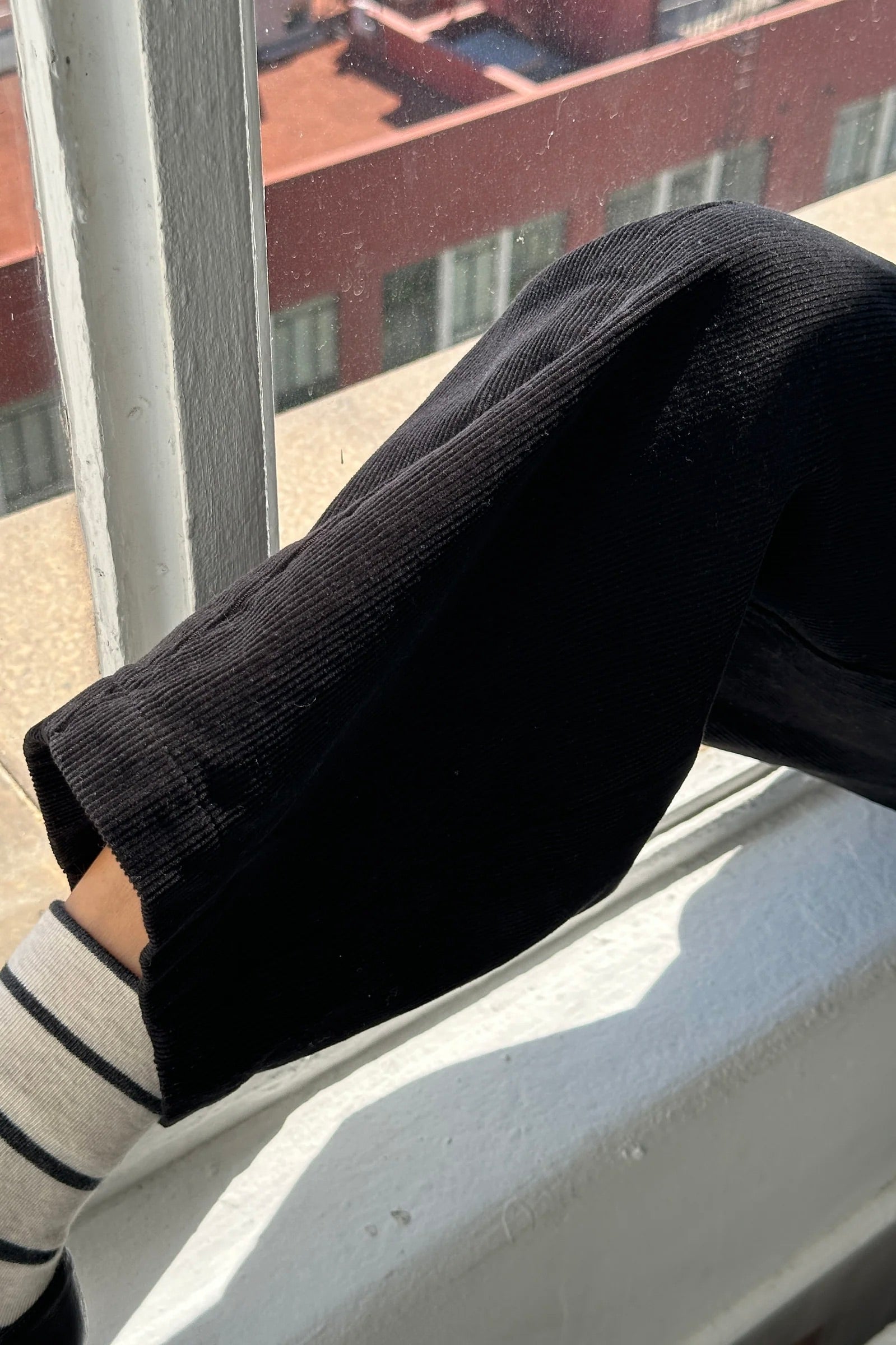 Le Bon Shoppe Corduroy Arc Pants / Black