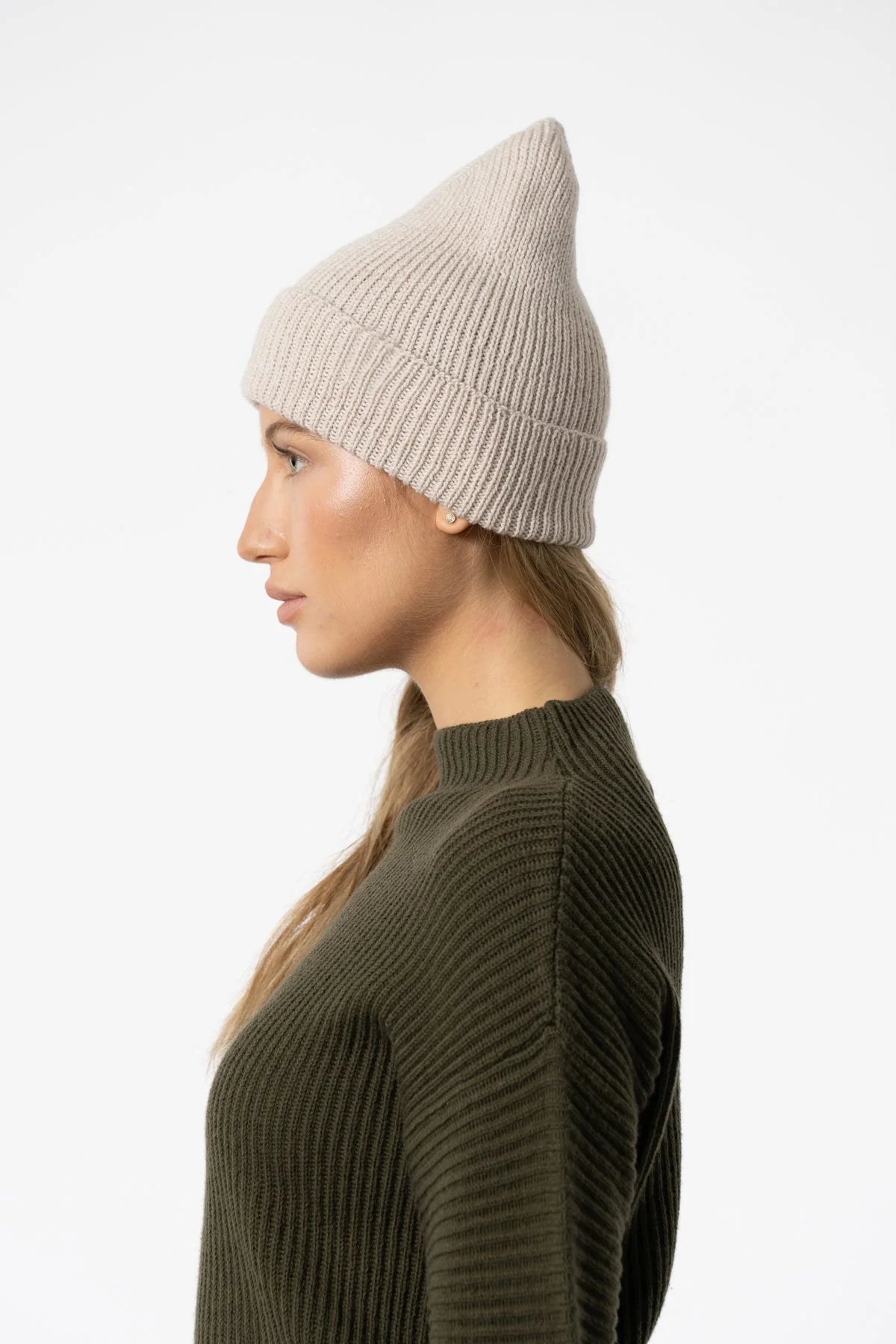 Dinadi Merino Handknit Rib Hat / Almond White