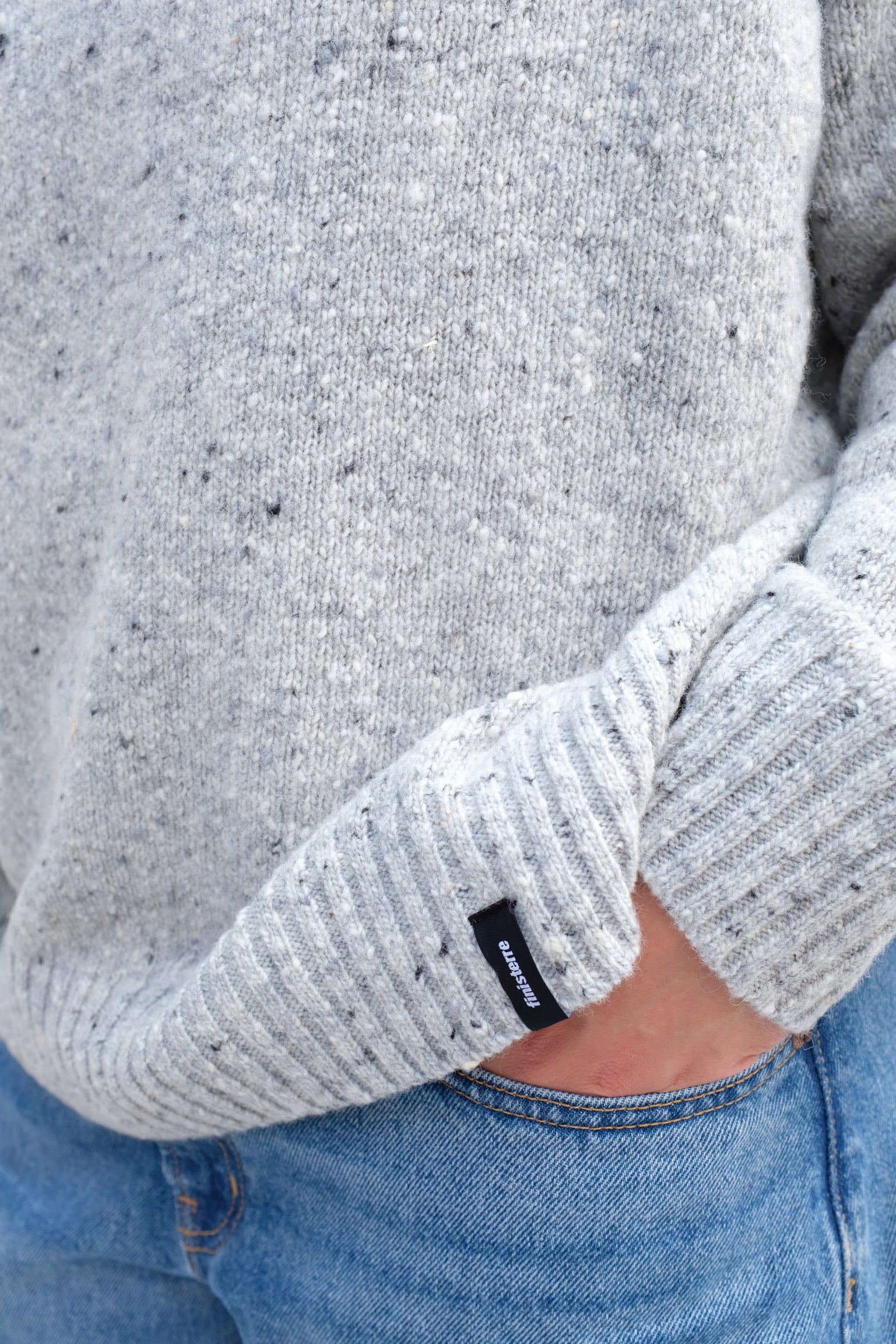 Finisterre Farne Crew Jumper / Dove Grey
