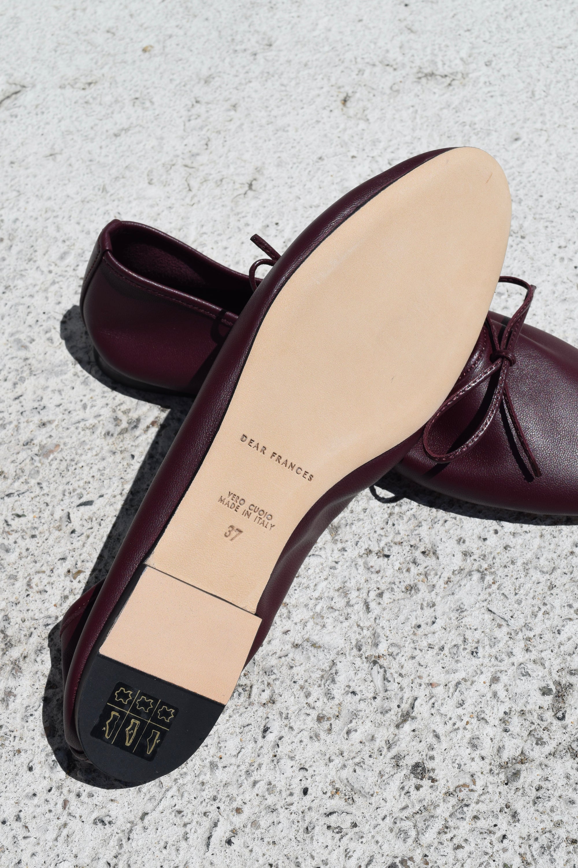 Gala Shoe with Bow / Bordeaux