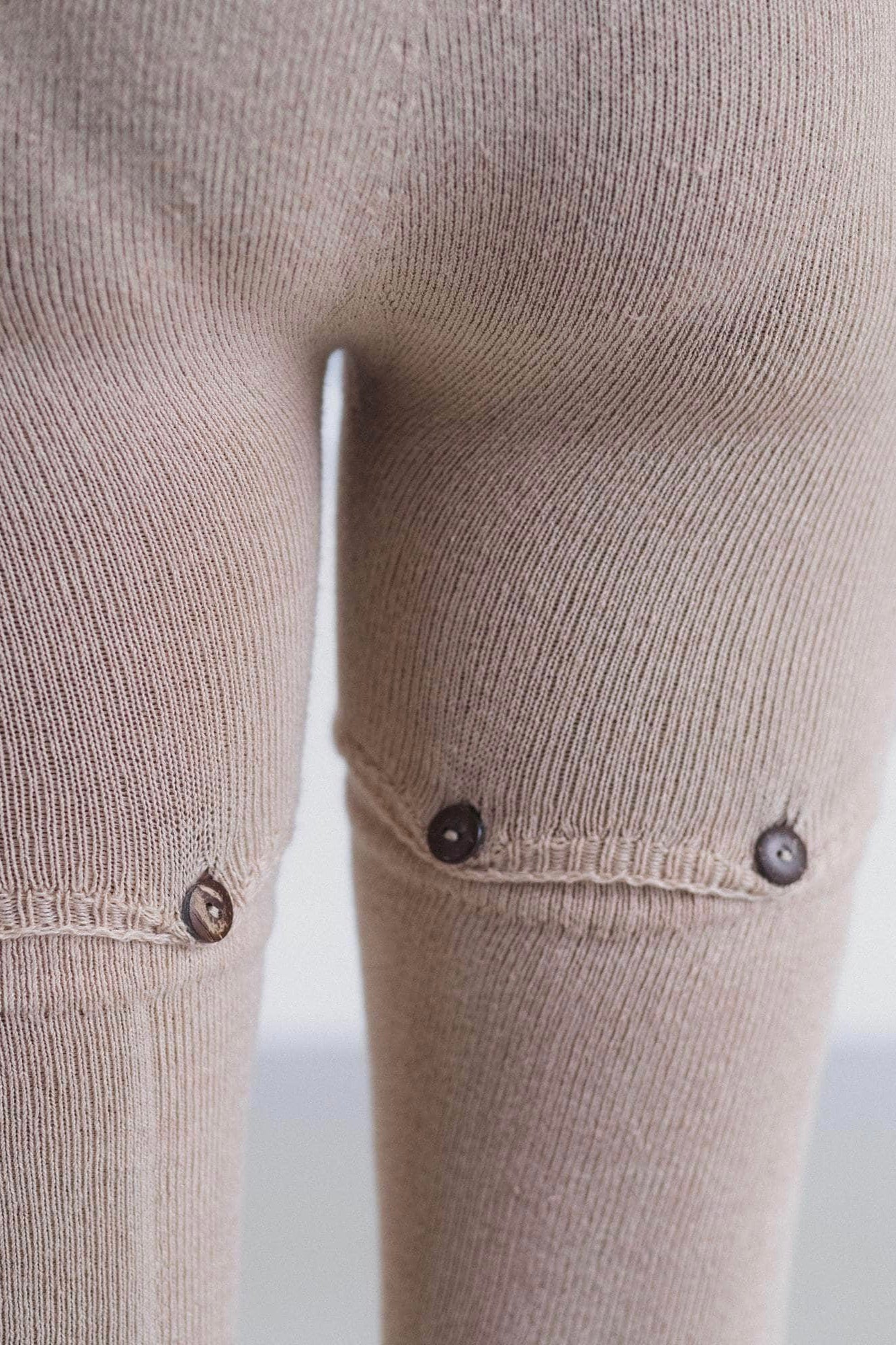 Baserange Button Tights / Lata Beige
