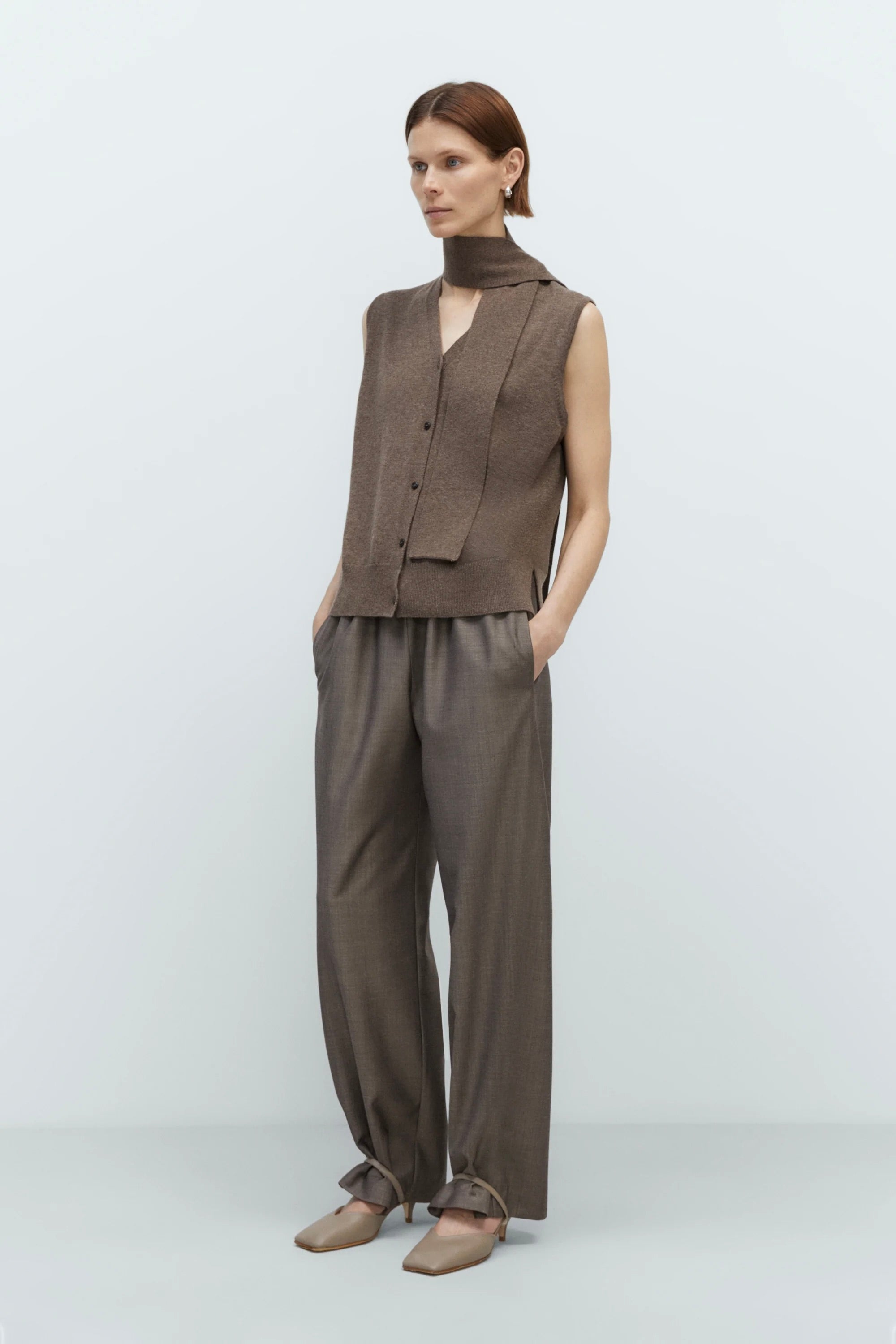 Cordera Merino Wool Lace Waistcoat / Taupe