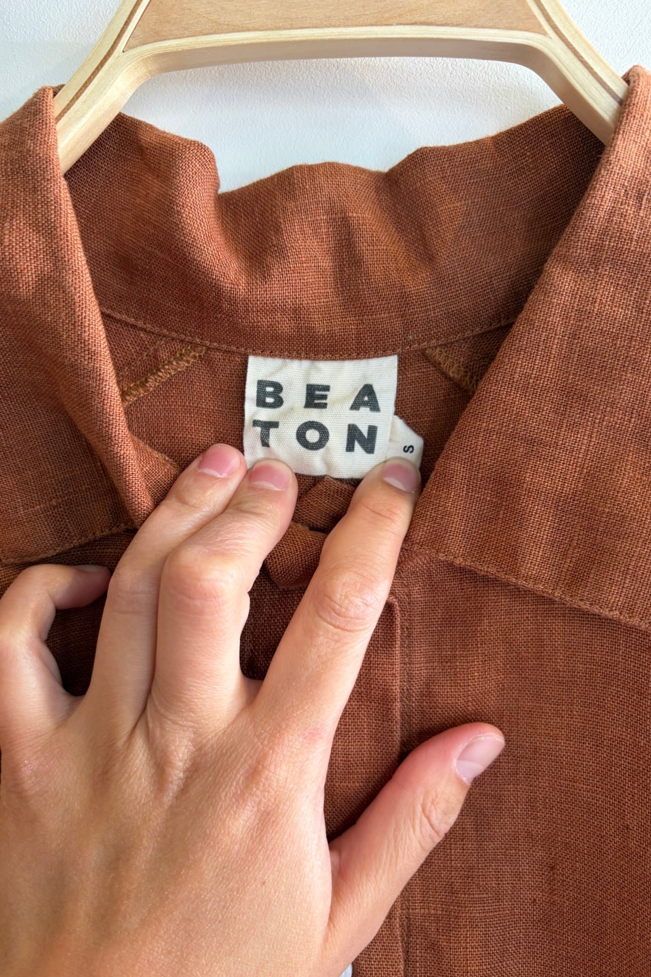 Pre-Loved / Beaton Linen / Linen chore Coat / Rust / Sz Small