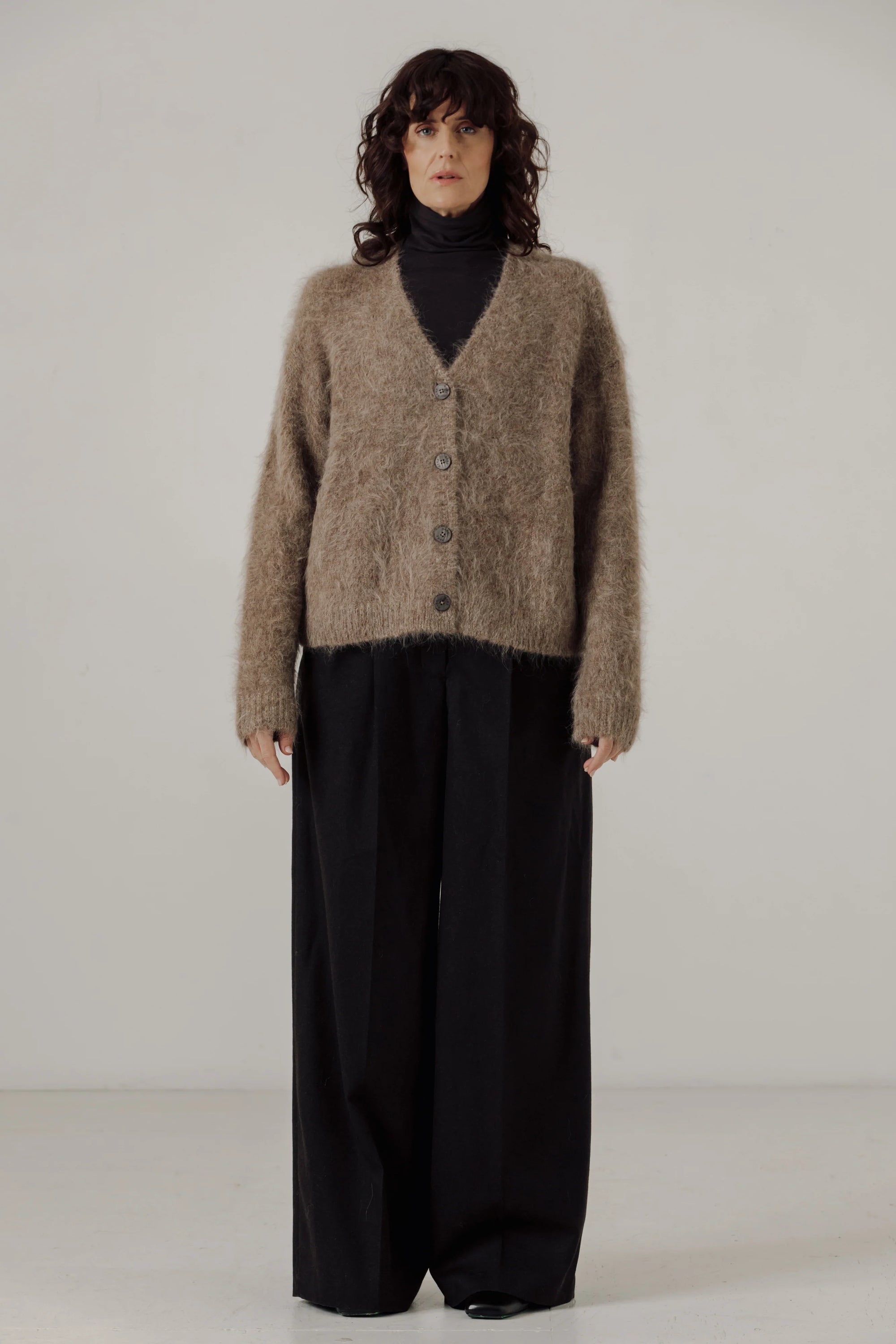 Bare Knitwear Suri Alpaca Cardigan / Taupe