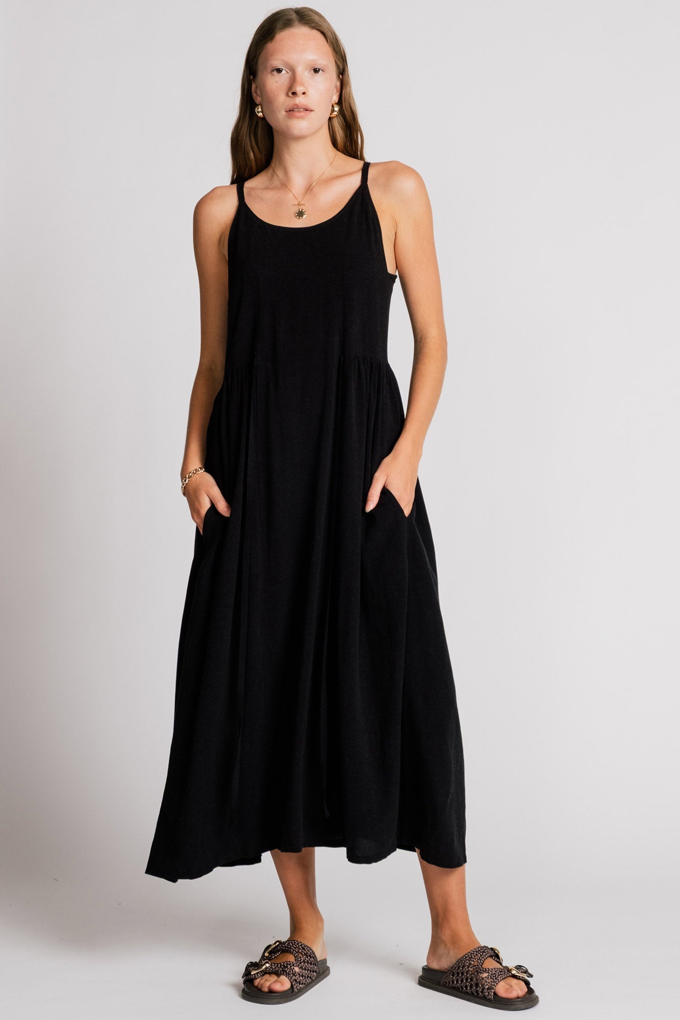 Allison Wonderland Swan Dress / Black