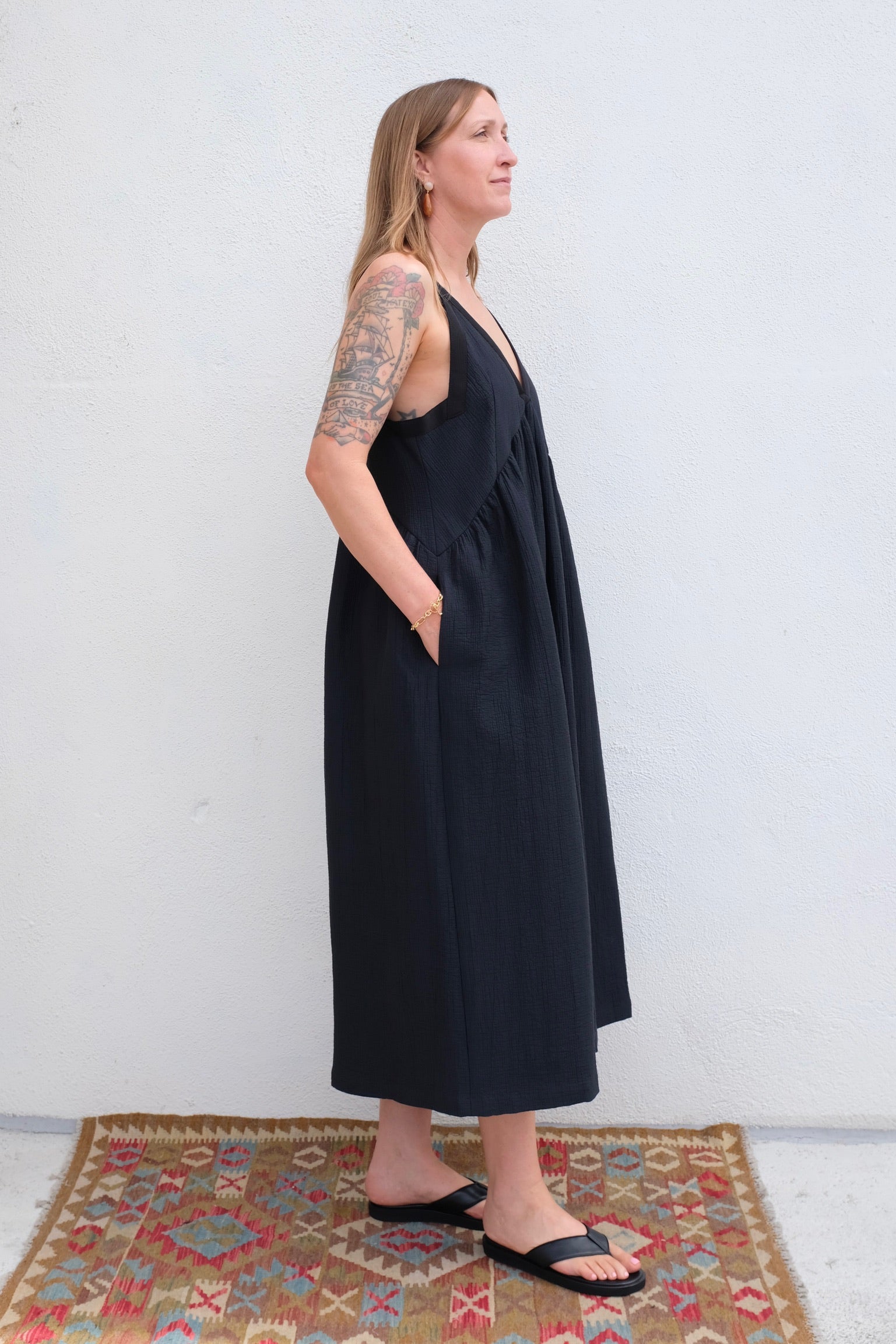 Cursely Dress / Black Foam