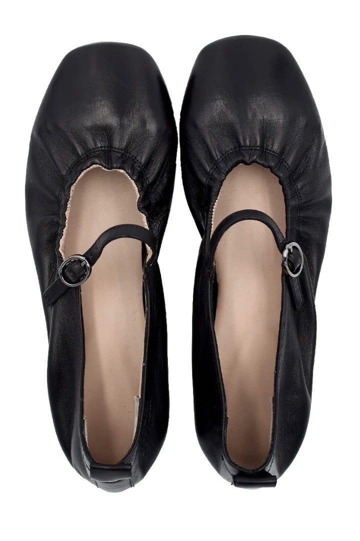 Either/Or Mary Jane Flat / Black