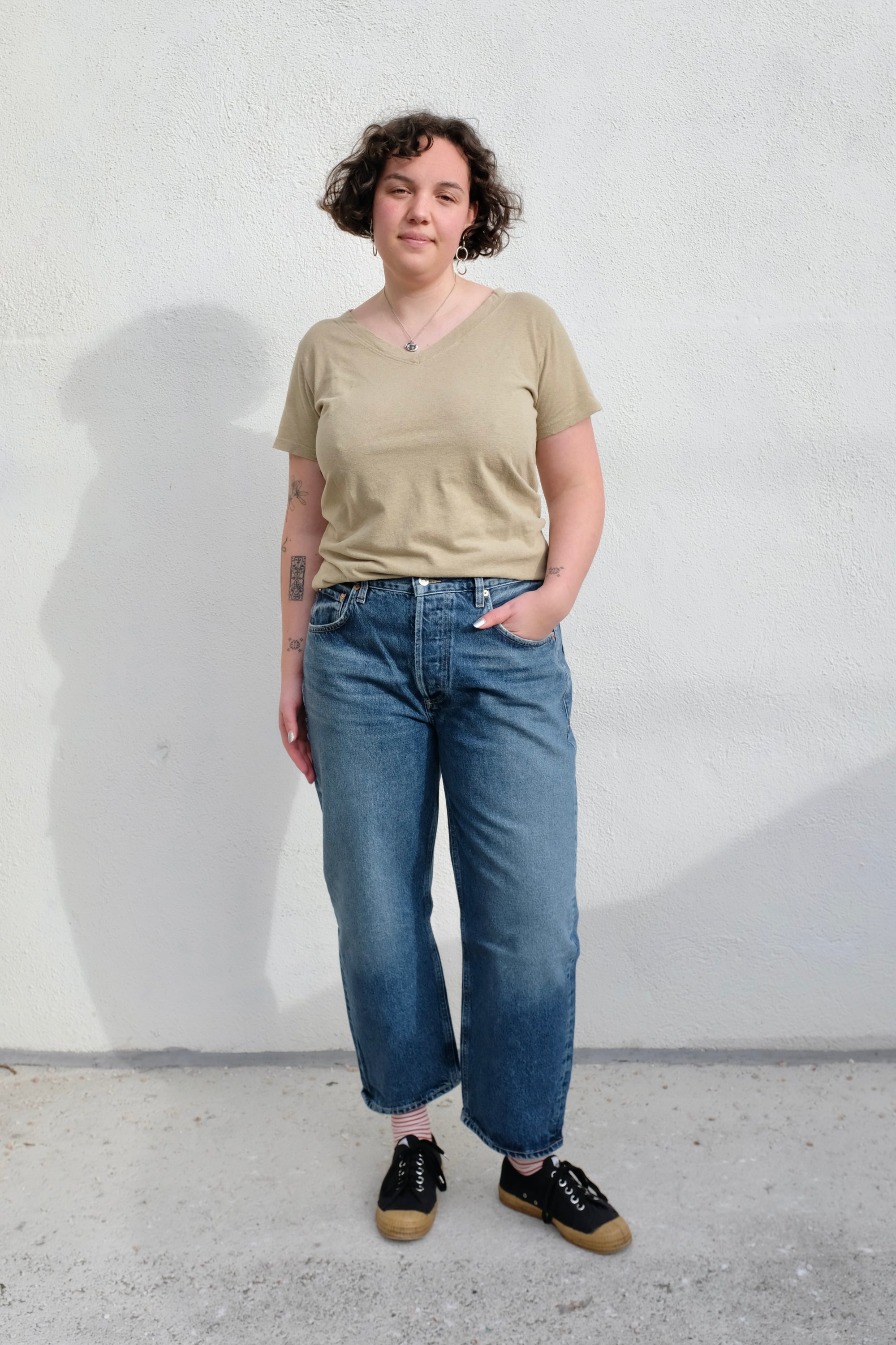 Jungmaven Paige V Neck / Desert Khaki