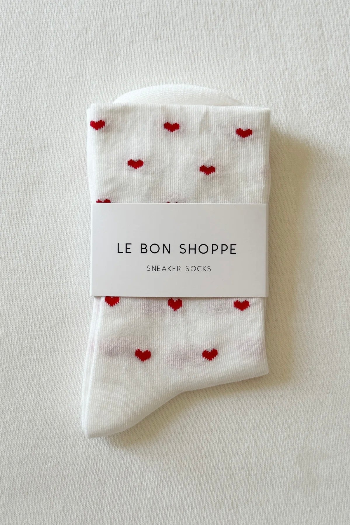 Le Bon Shoppe Patterned Sneaker Sock / White + Red Hearts