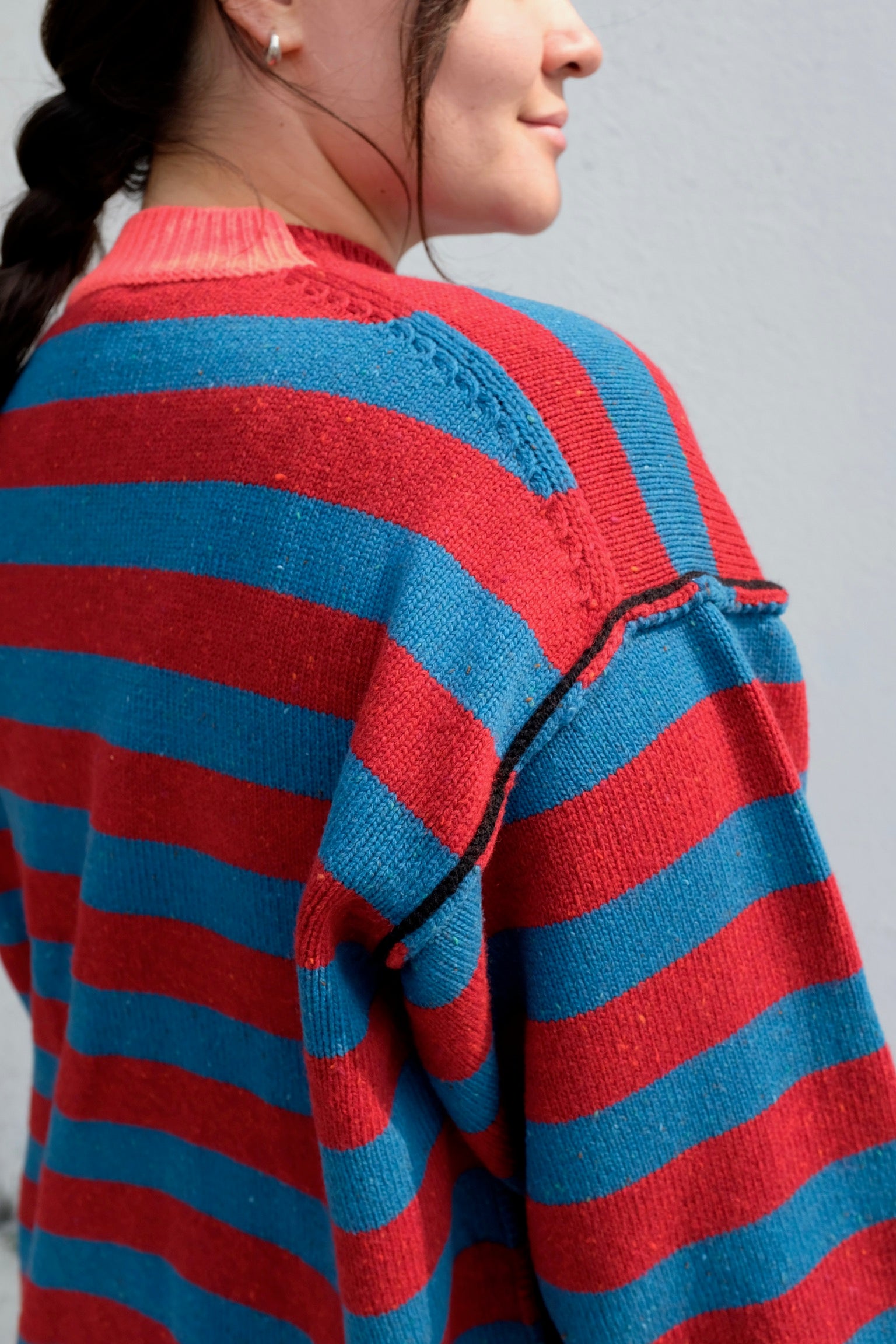 La Fetiche Leslie Loose Fit Sweater / Blue + Red