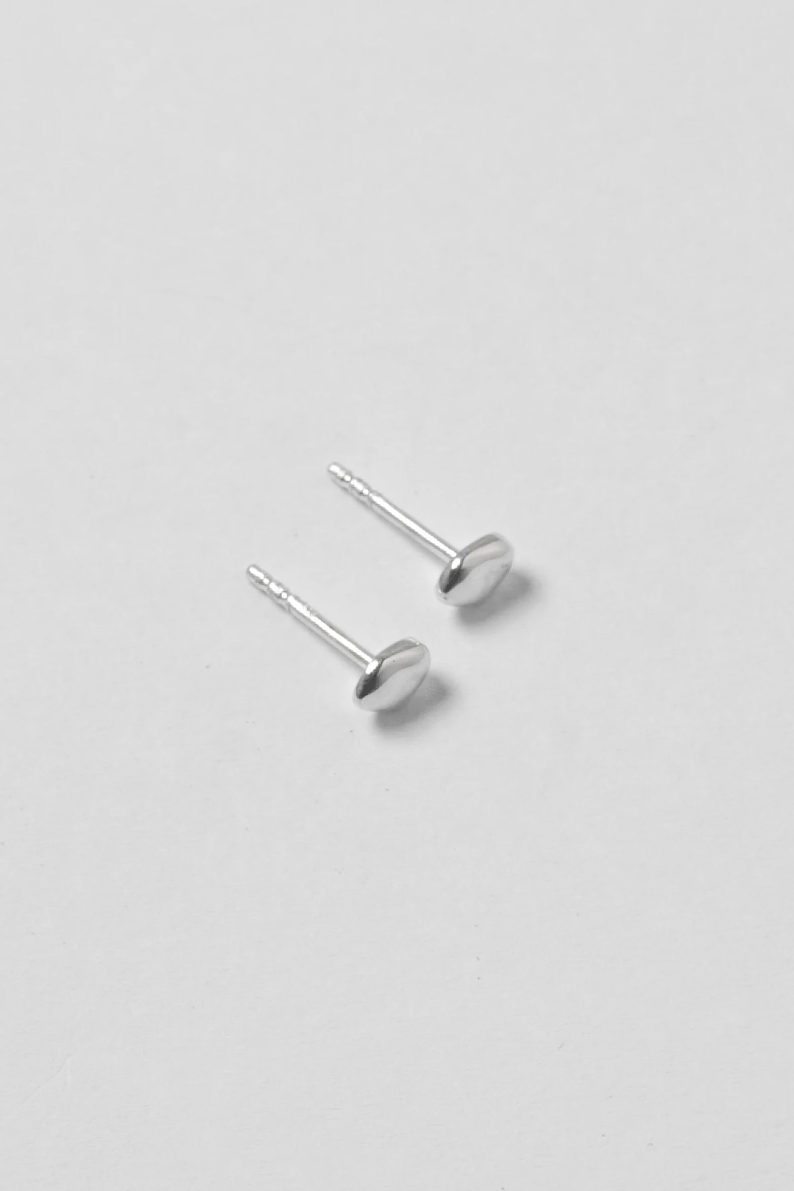 Wolf Circus Small Bean Stud / Sterling Silver