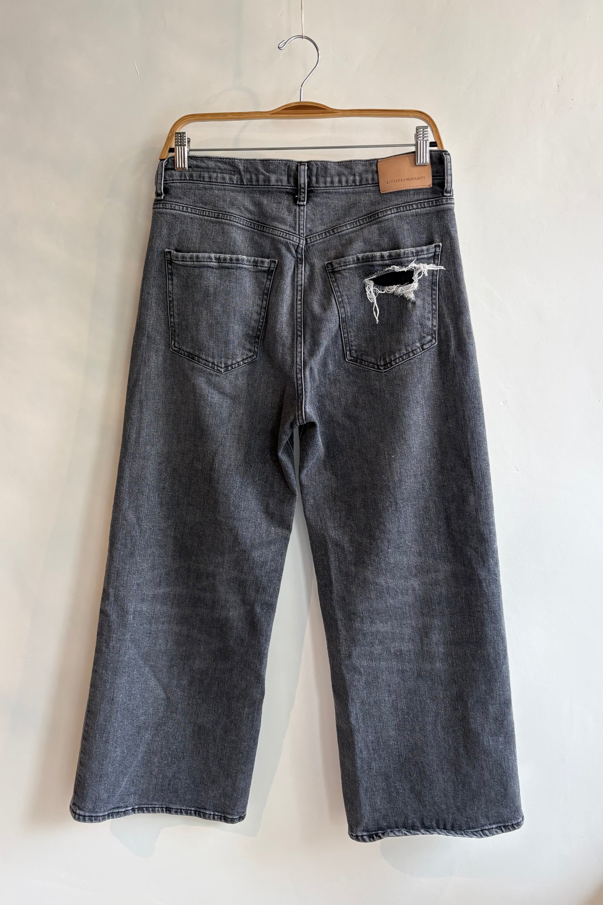 Pre-Loved / Citizens of Humanity Sacha Jean / Distressed Grey / 29