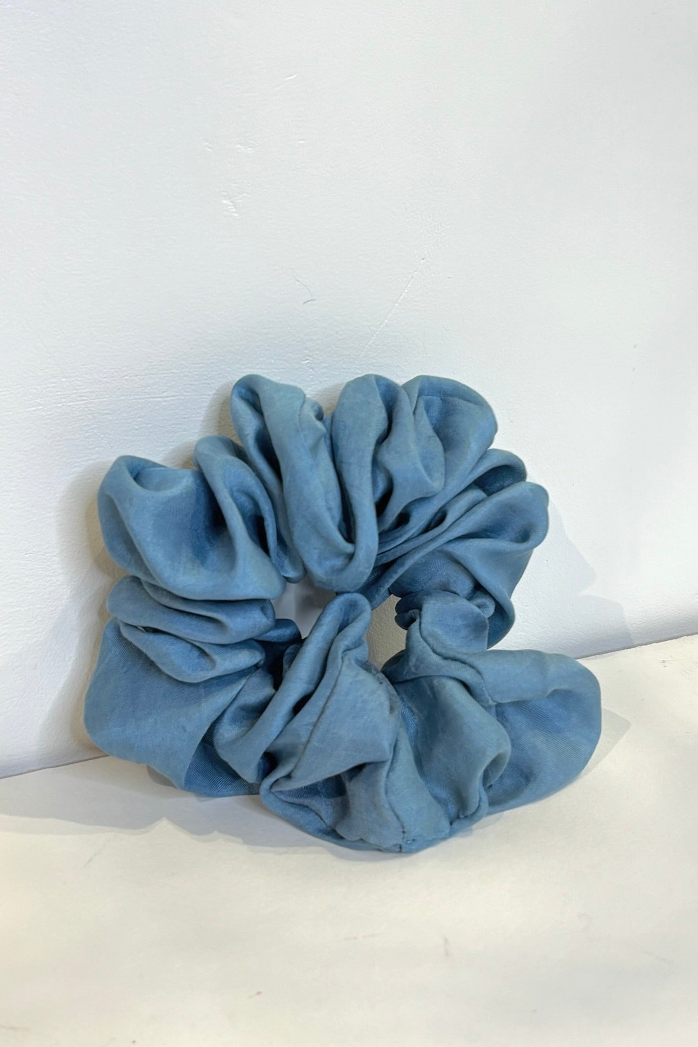 Roem Textiles Silk Scrunchie / Indigo