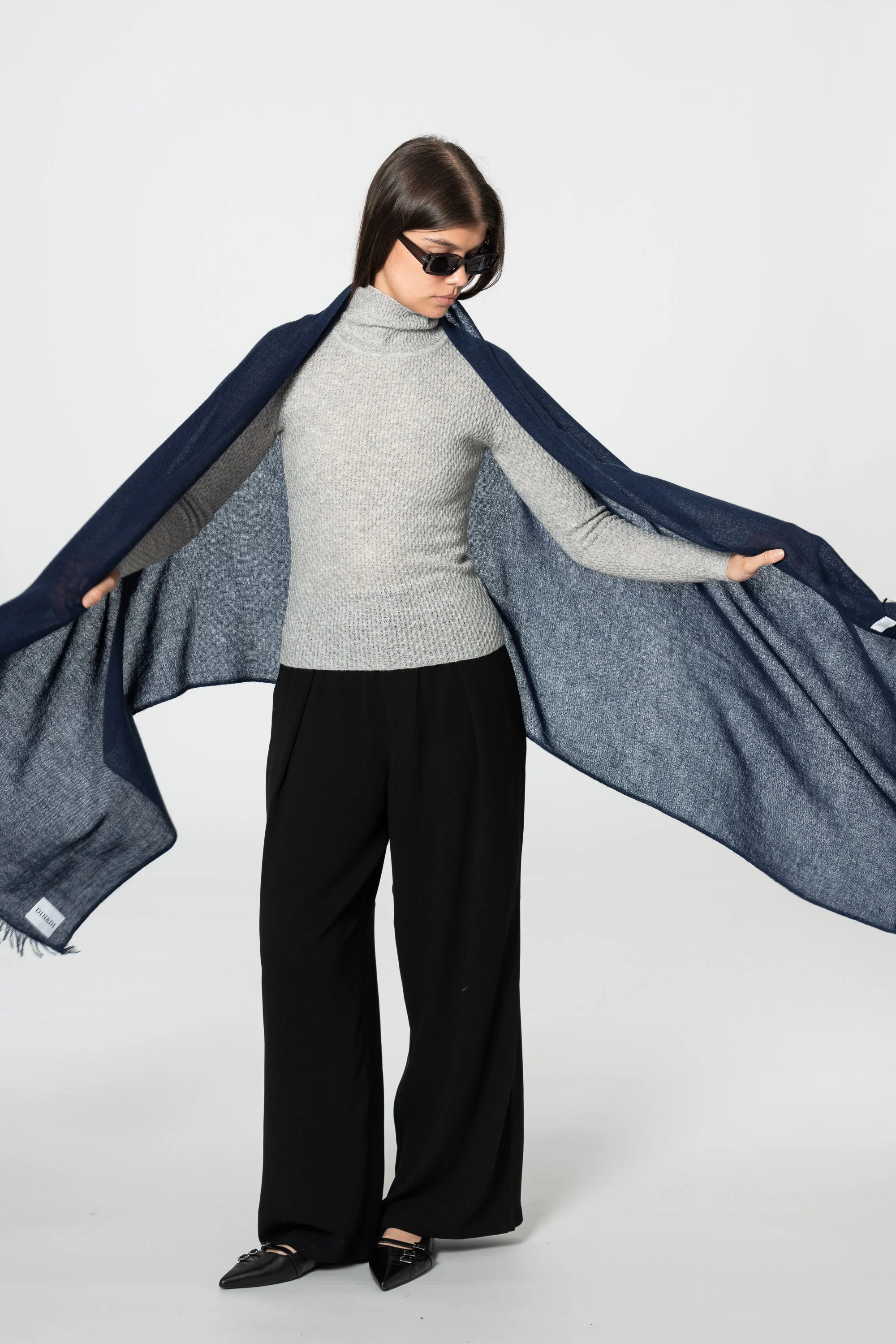 Dinadi Merino Woven Scarf / Space Blue