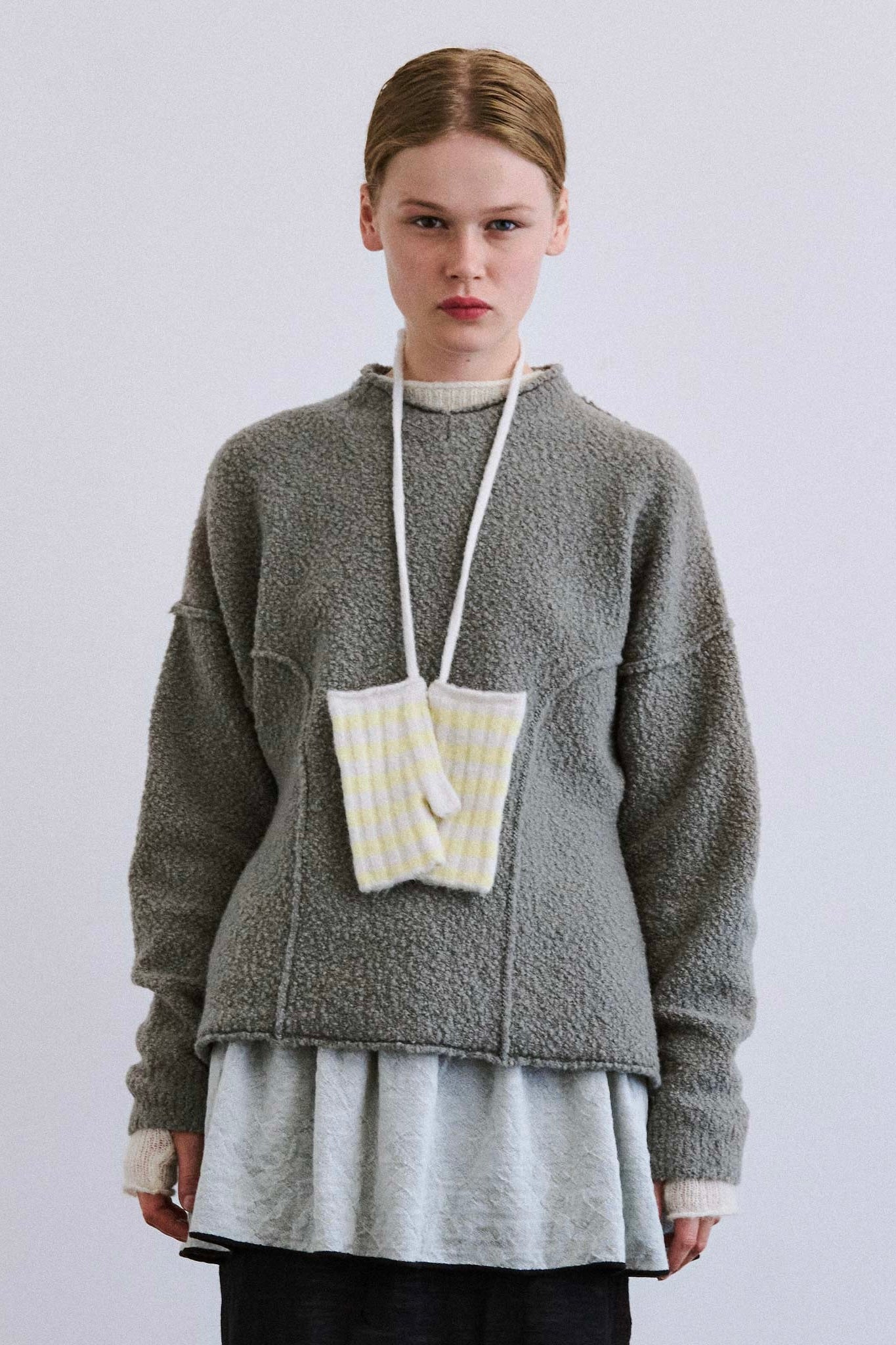 Rus Hanei Mittens / Butter