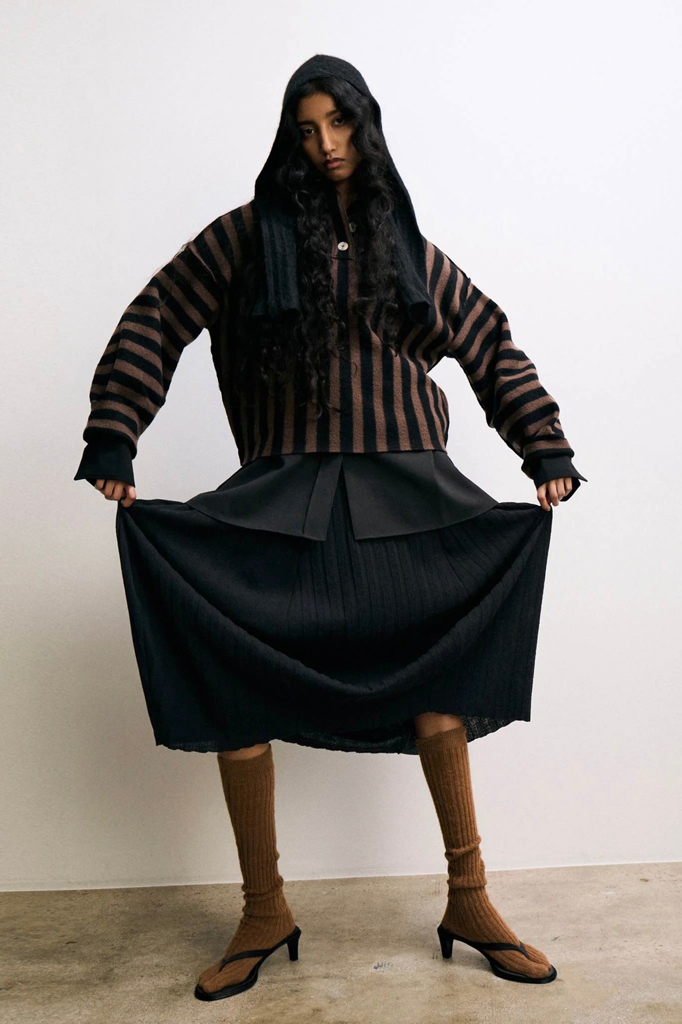 Rus Mimi Hood Scarf / Black