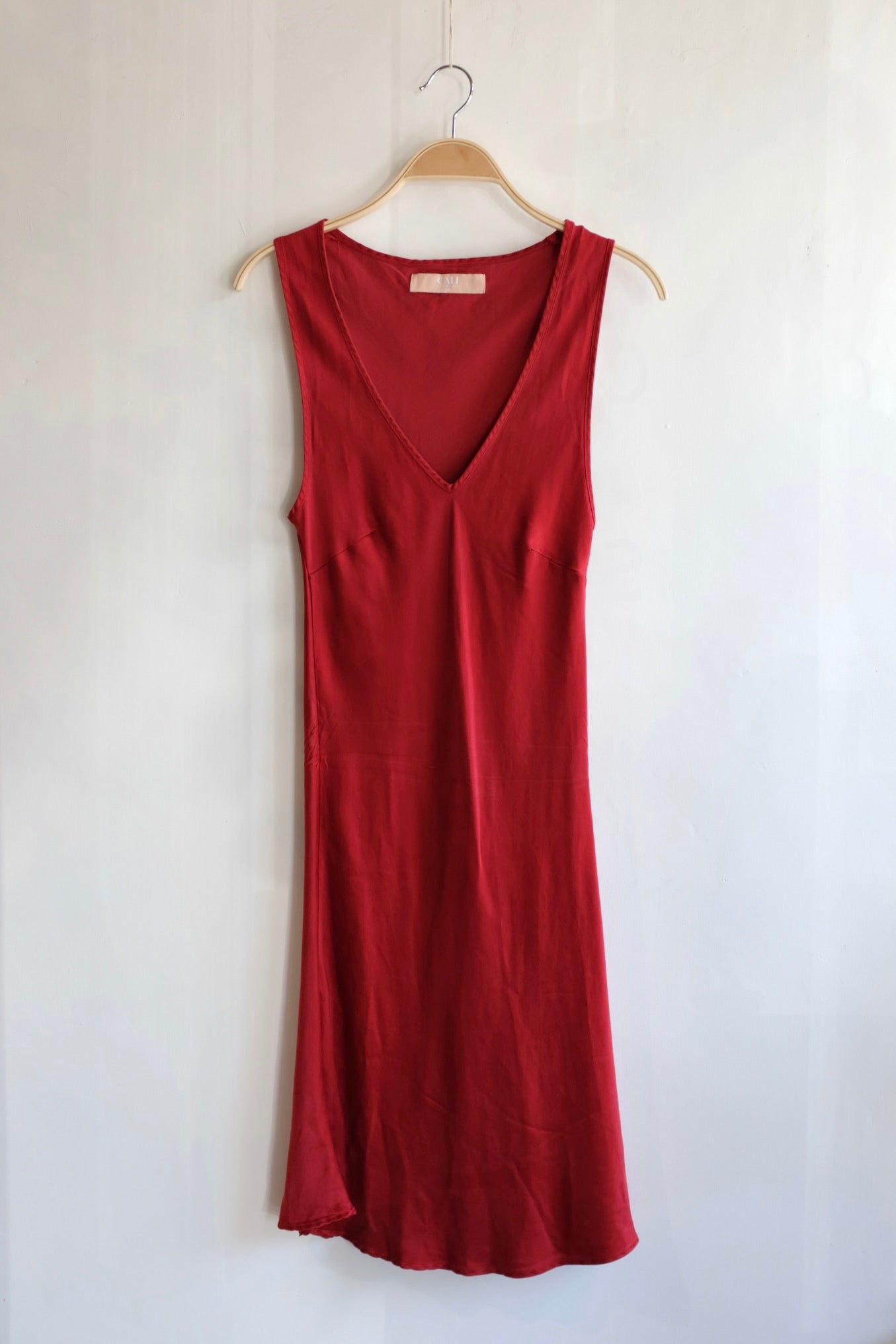 Pre-loved / Cali Dreaming Red V Neck Dress / Size XS