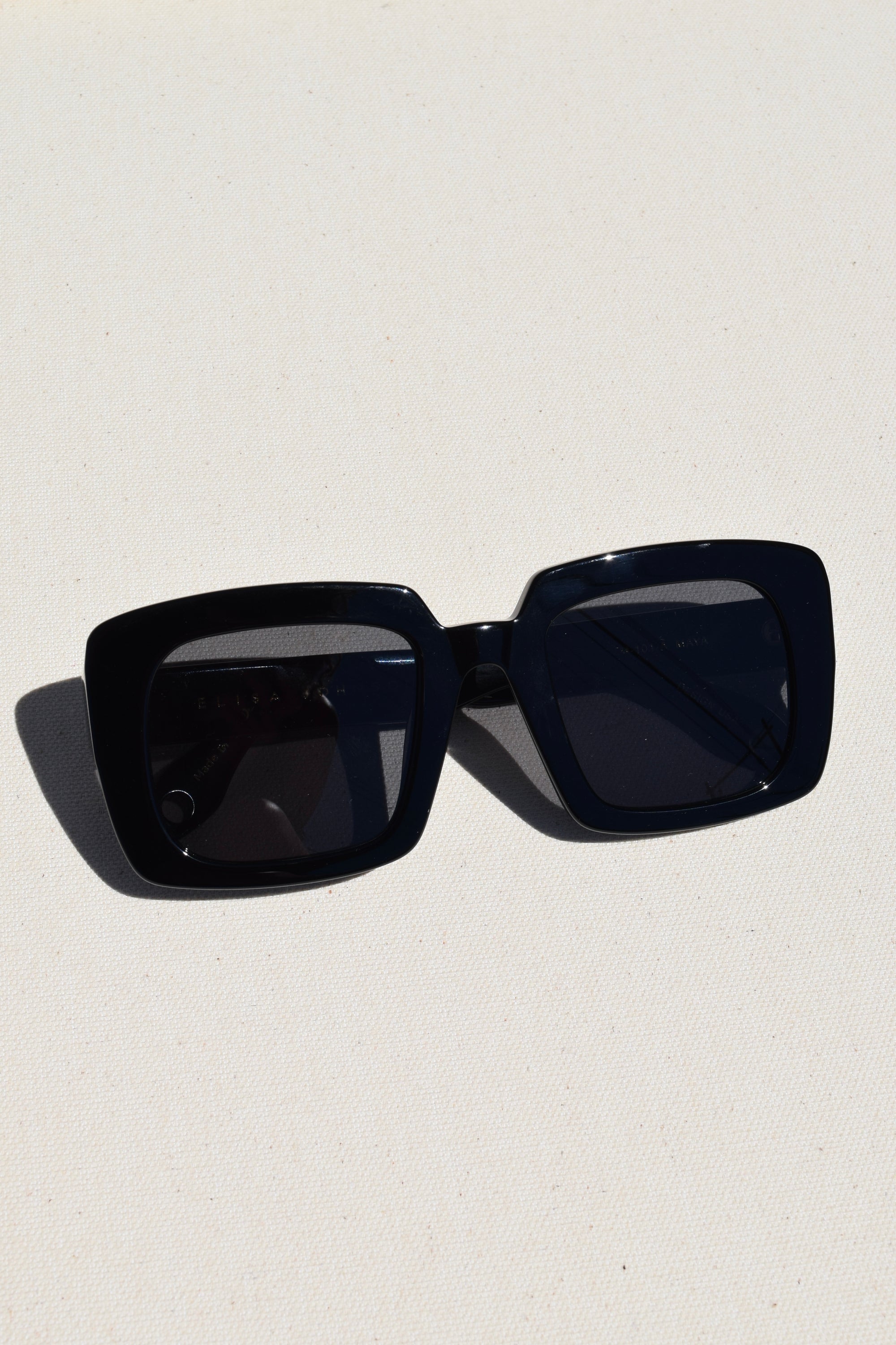 Maya Sunglasses / Gloss Black