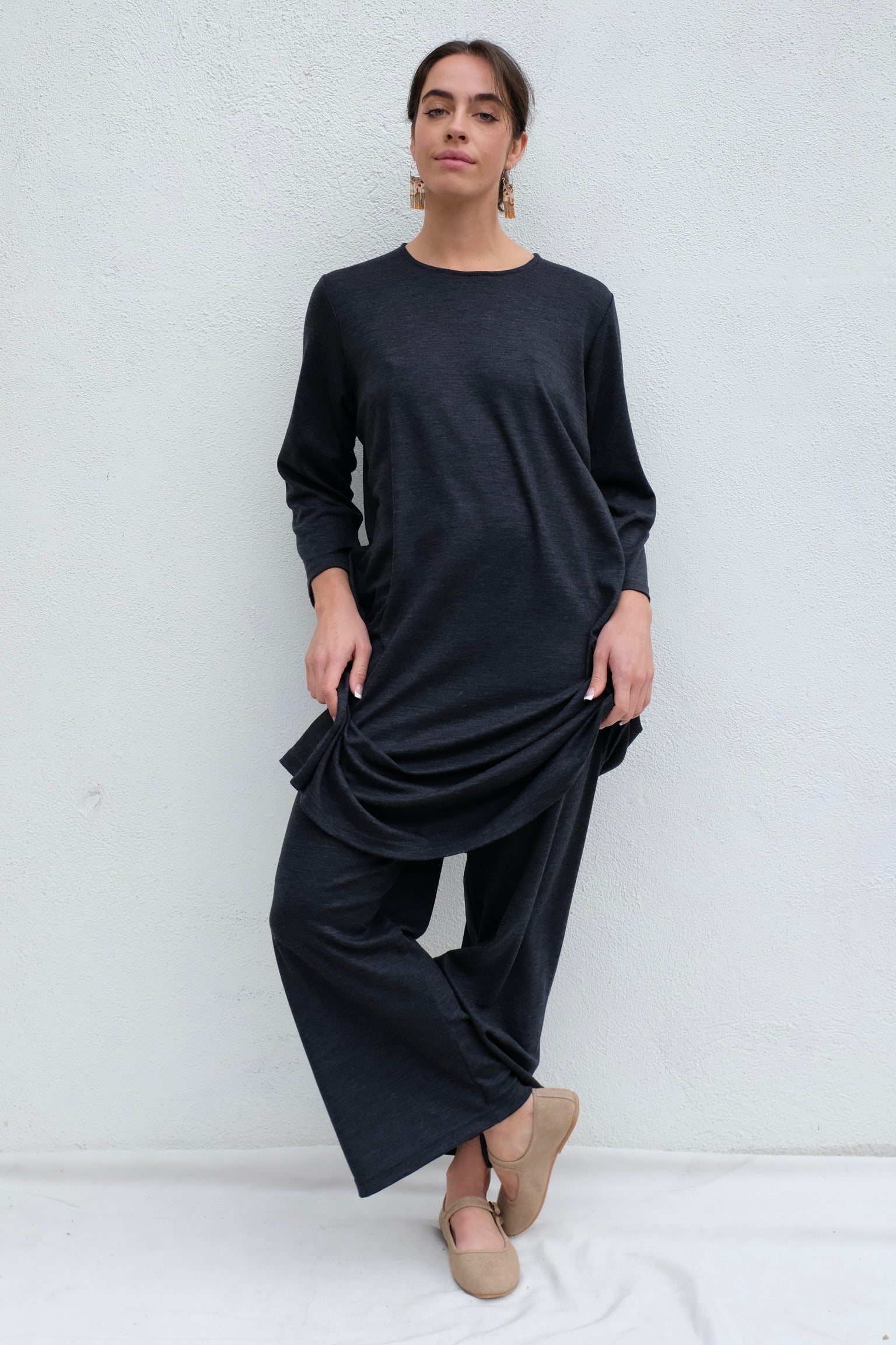 Black Crane Wool Basic Crew Dress / Dark Grey