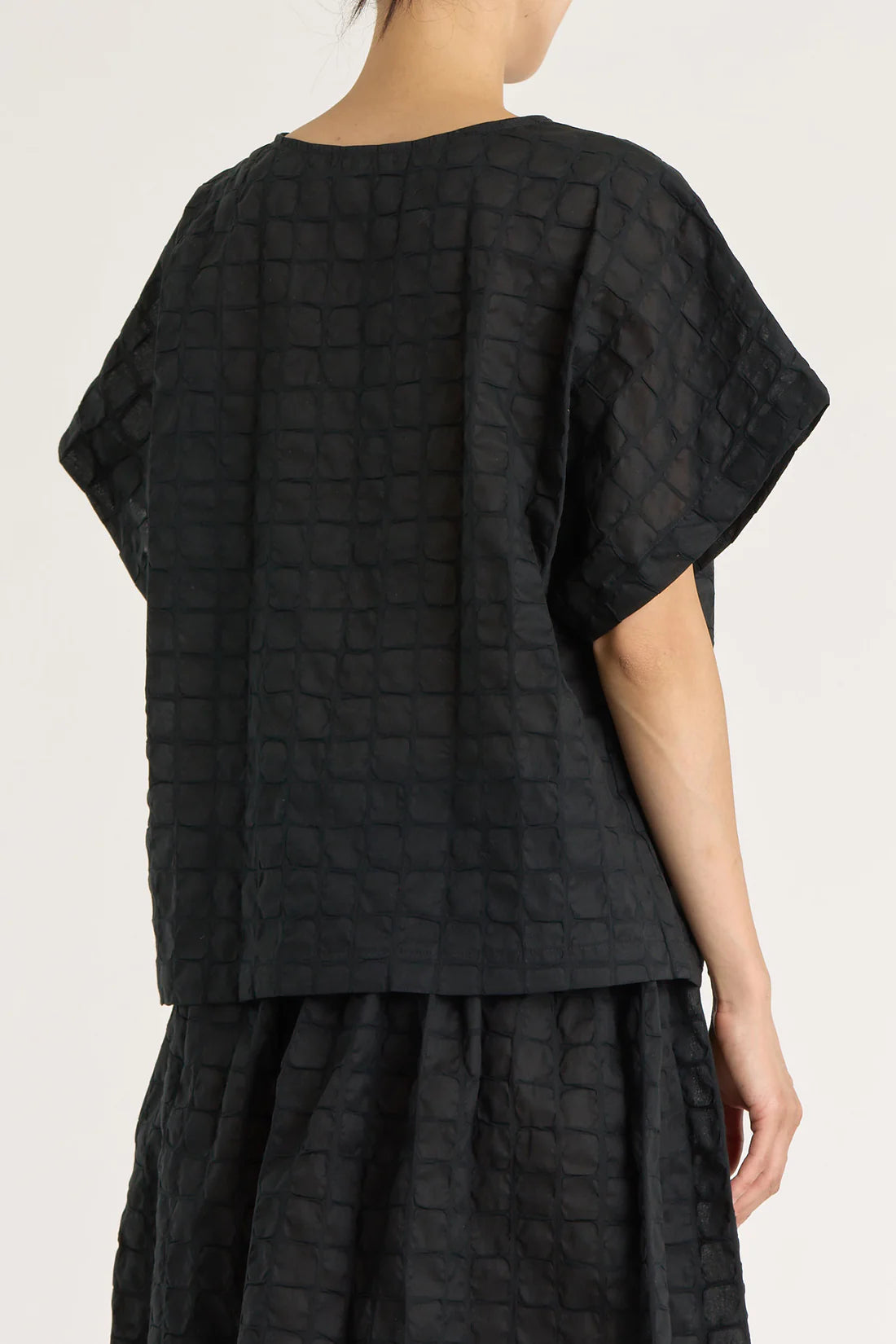 Black Crane Ripple Finish Top / Black