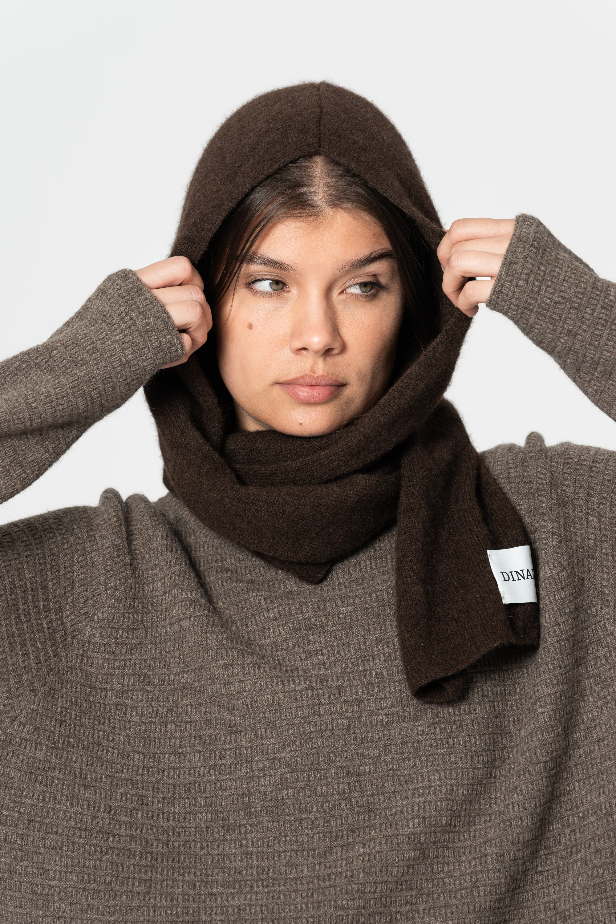 Dinadi Yak Hooded Scarf / Dark Brown