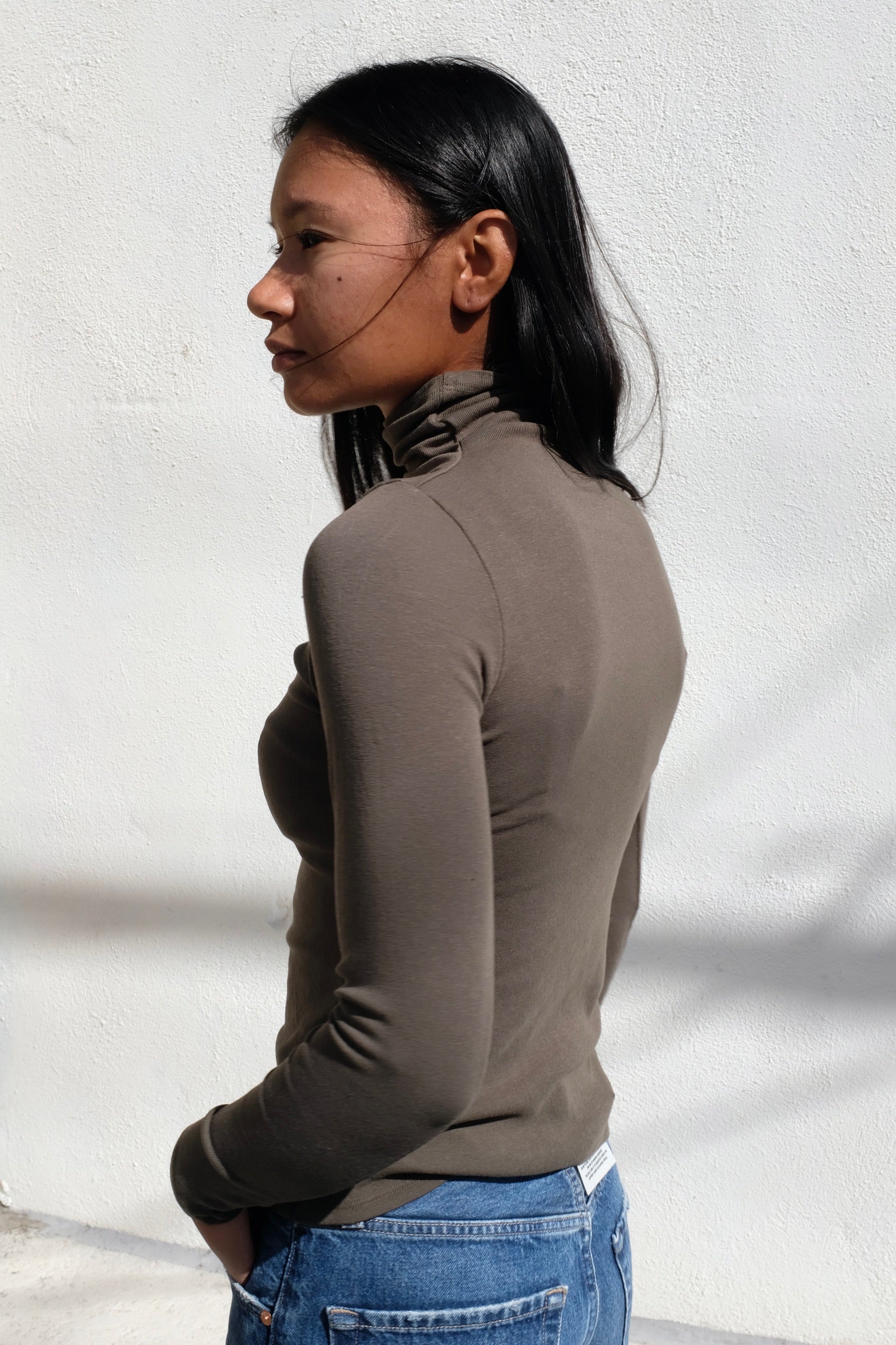 Jungmavem Whidbey Turtleneck / Olive Green