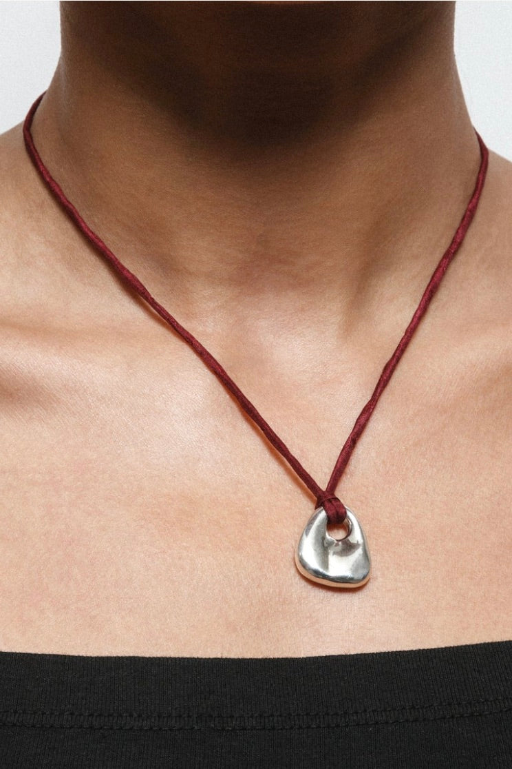 Dion Necklace / Red