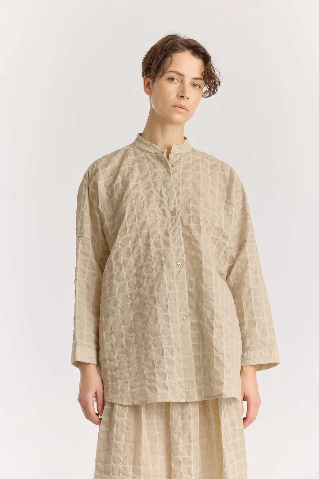 Black Crane Ripple Finish Shirt / Beige