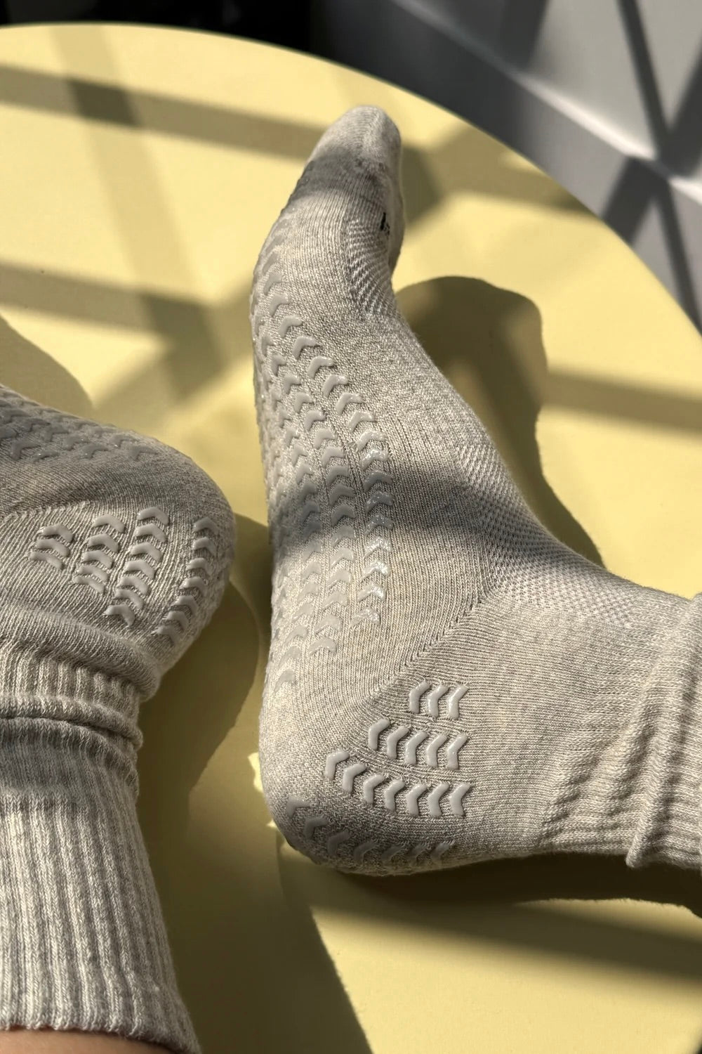 Le Bon Shoppe Grip Gym Socks / Grey + Grey