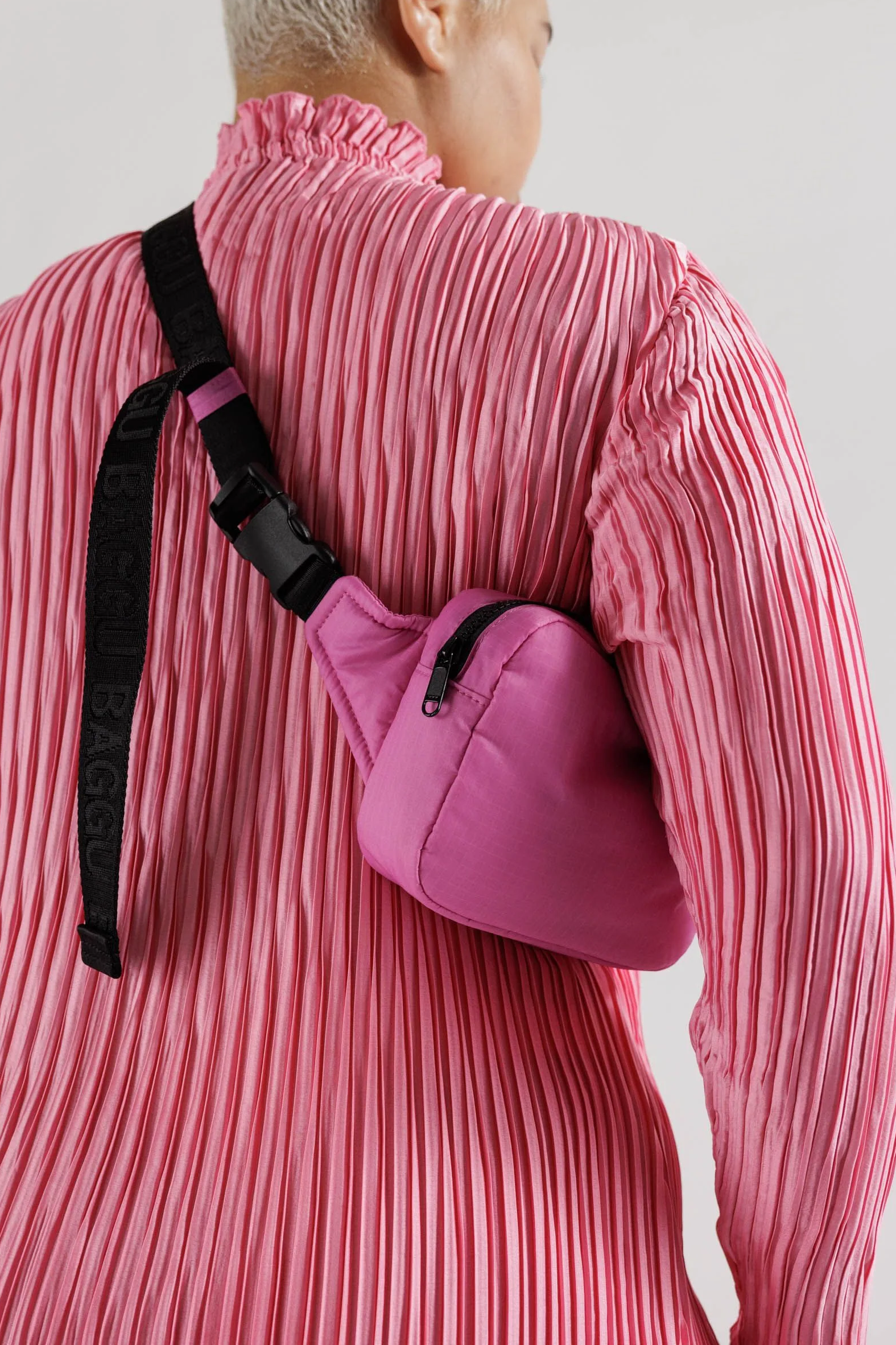 Baggu Puffy Fanny Pack / Extra Pink