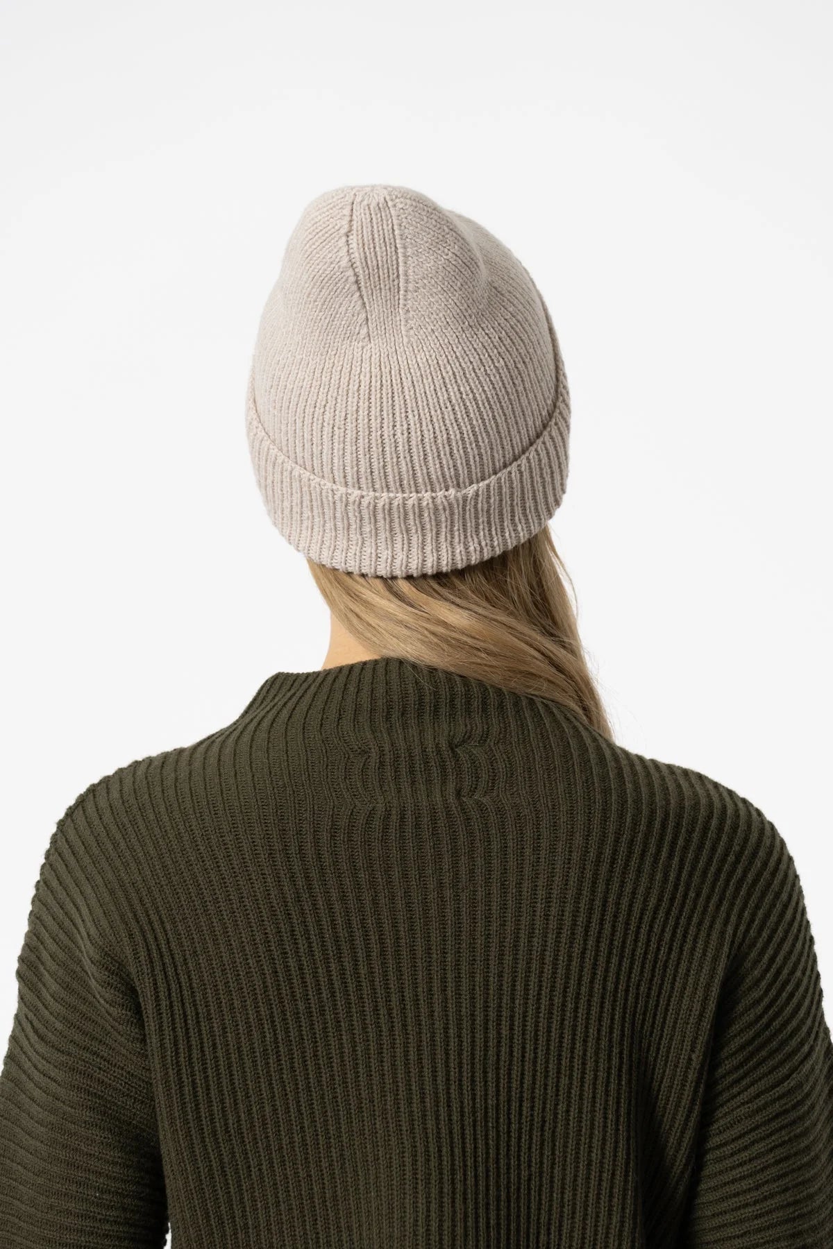 Dinadi Merino Handknit Rib Hat / Almond White