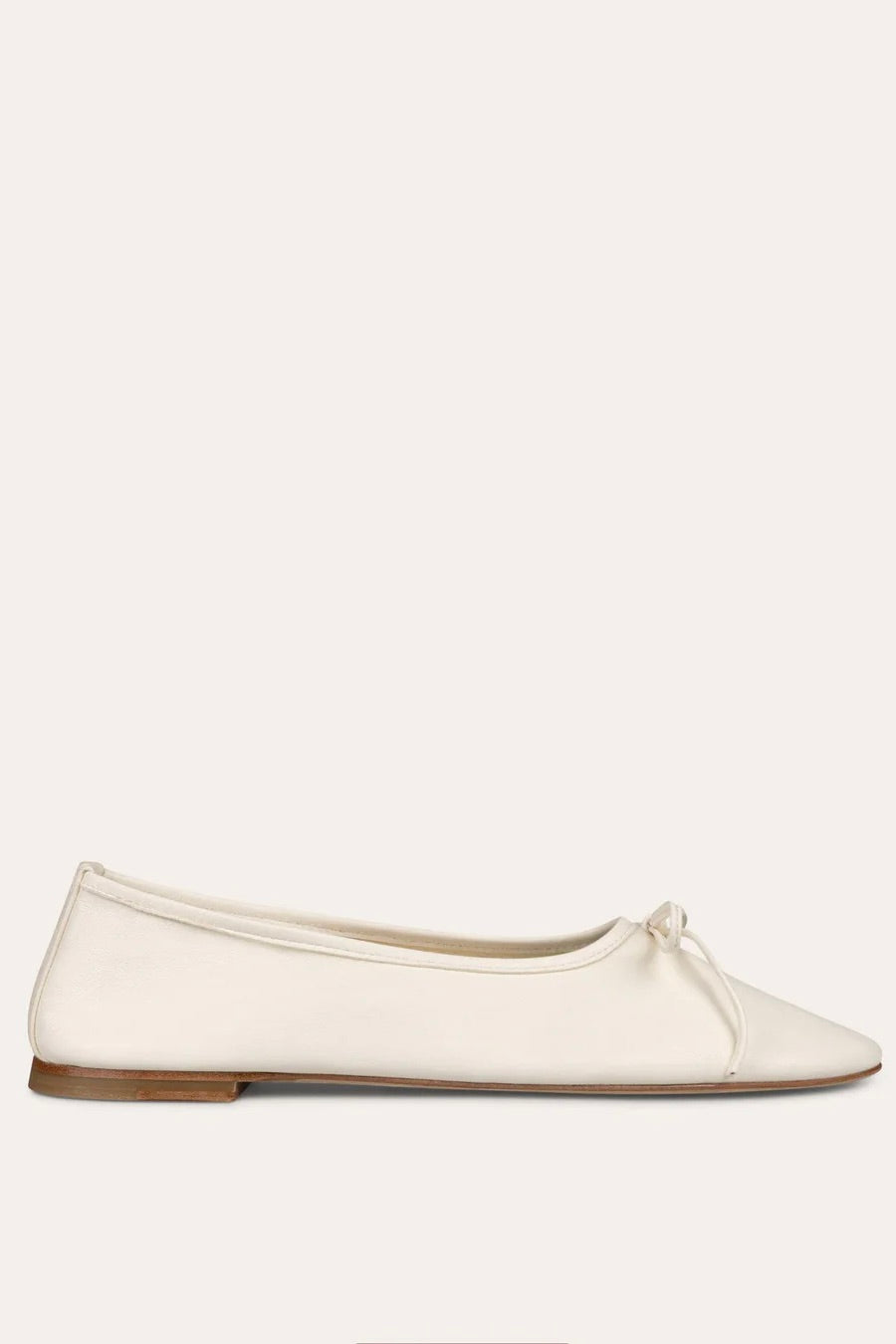 Gala Shoe with Bow / Chalk