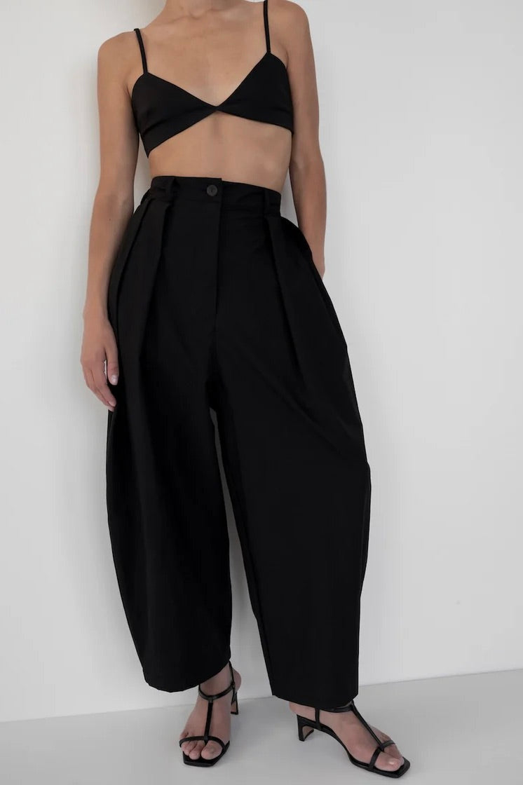 Modern Weaving Voluminous Pleat Trouser / Black